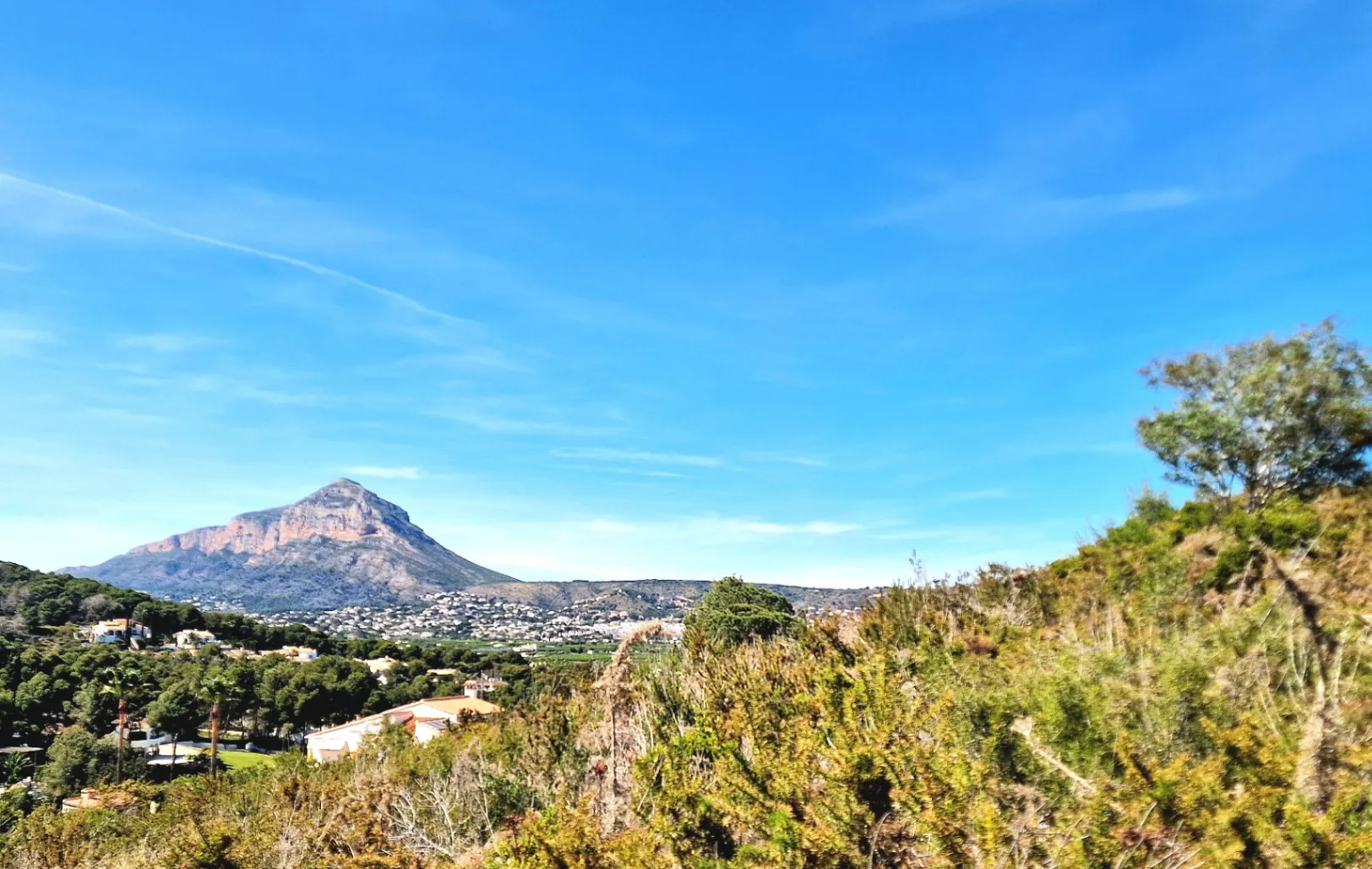 12 plots to be developed near Arenal beach Javea