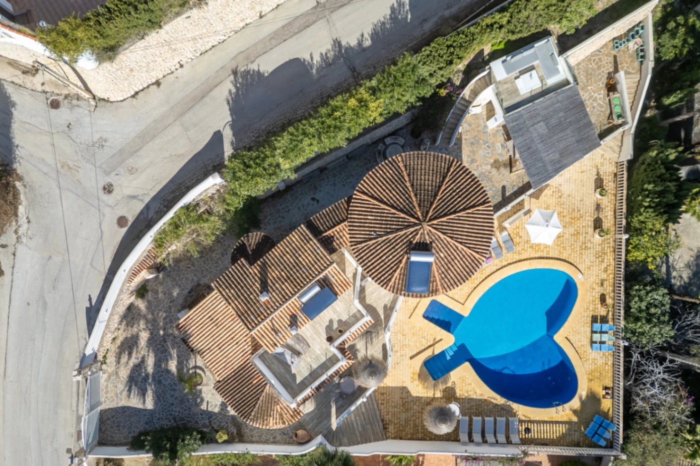 Beautiful, spacious villa with sea views for sale in Benimeit, Moraira