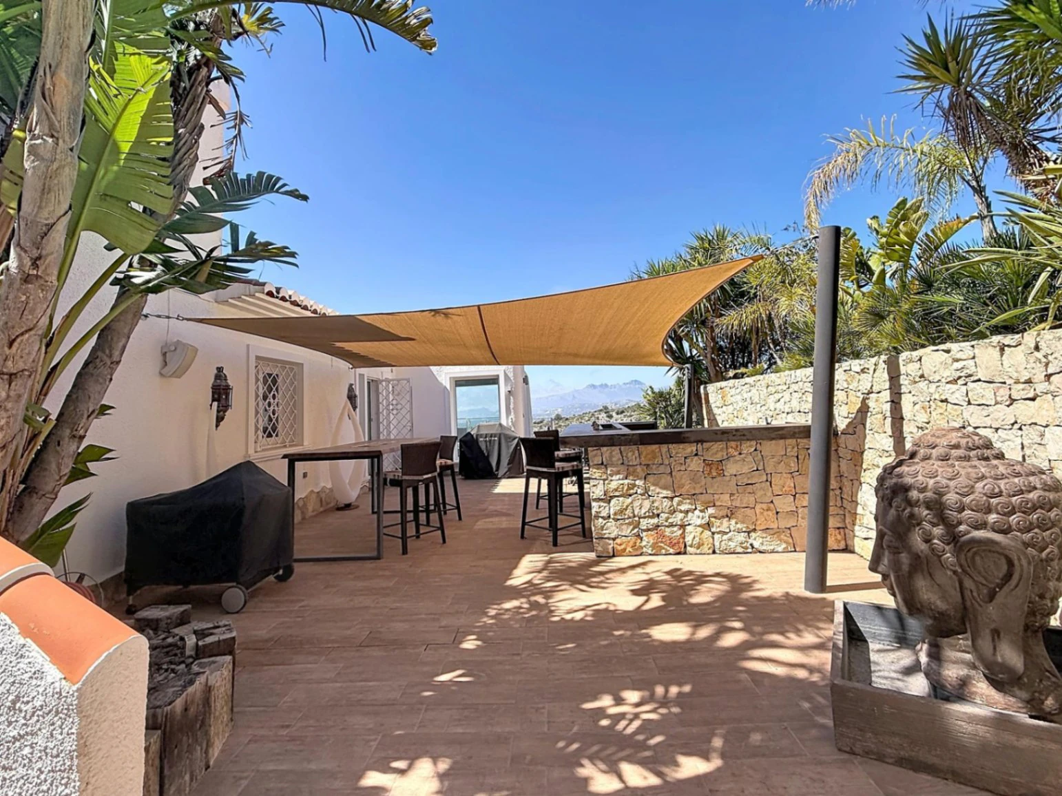 Cumbre del Sol, Luxury villa with panoramic sea views in Magnolias