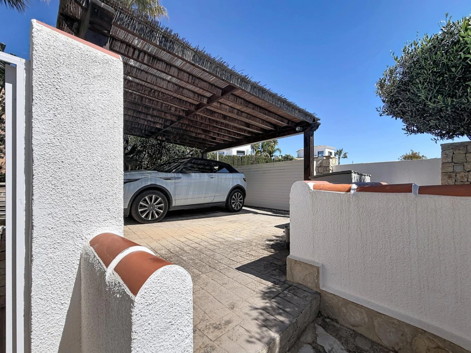 Cumbre del Sol, Luxury villa with panoramic sea views in Magnolias