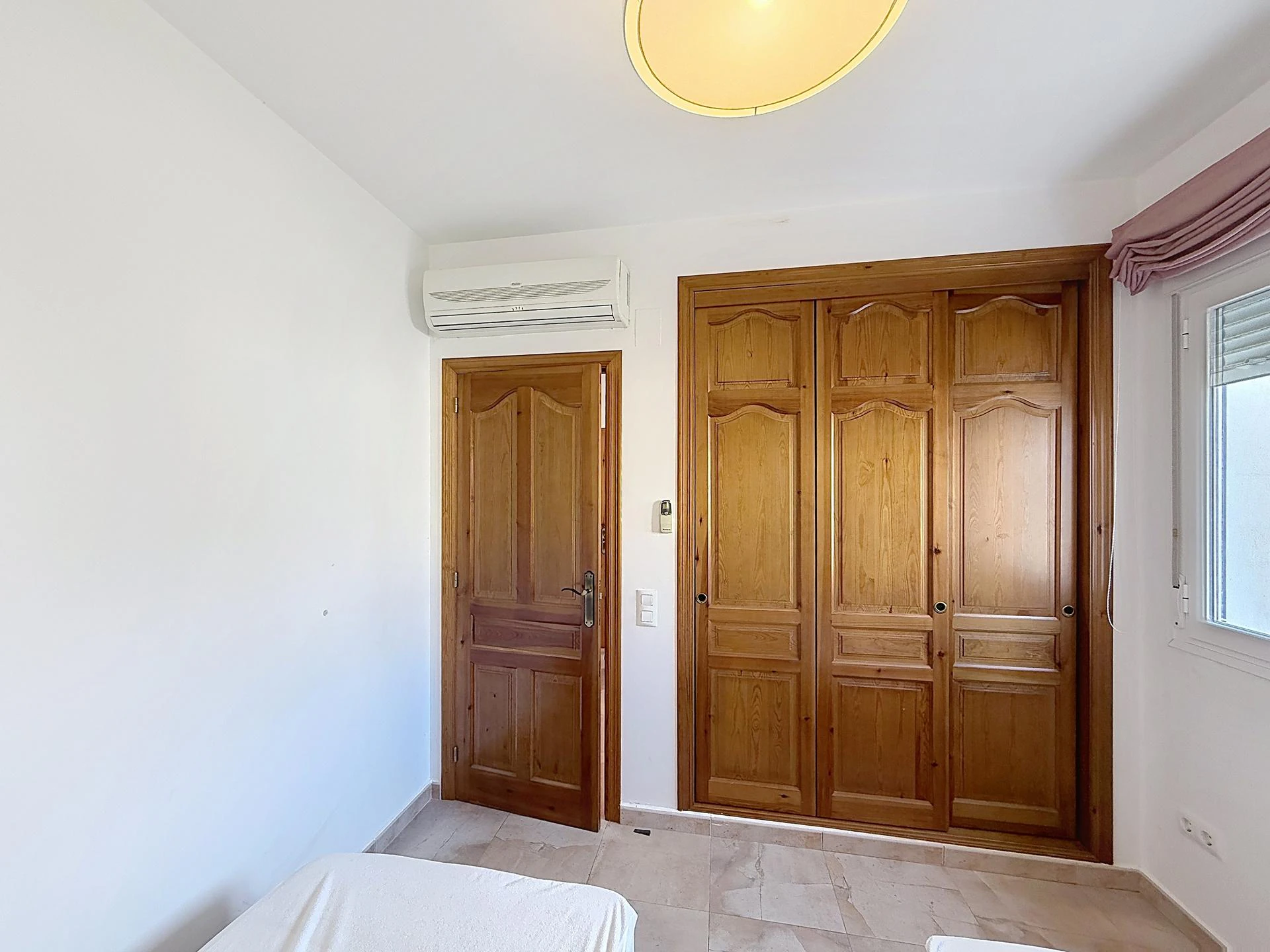 Cumbre del Sol, Villa with sea views