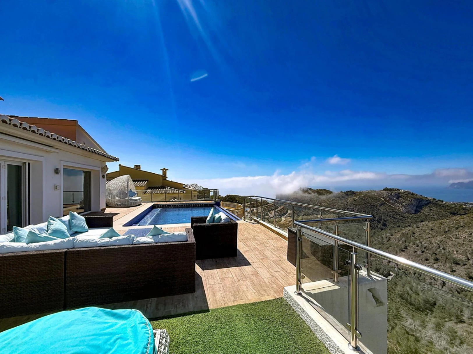 Cumbre del Sol, Luxury villa with panoramic sea views in Magnolias