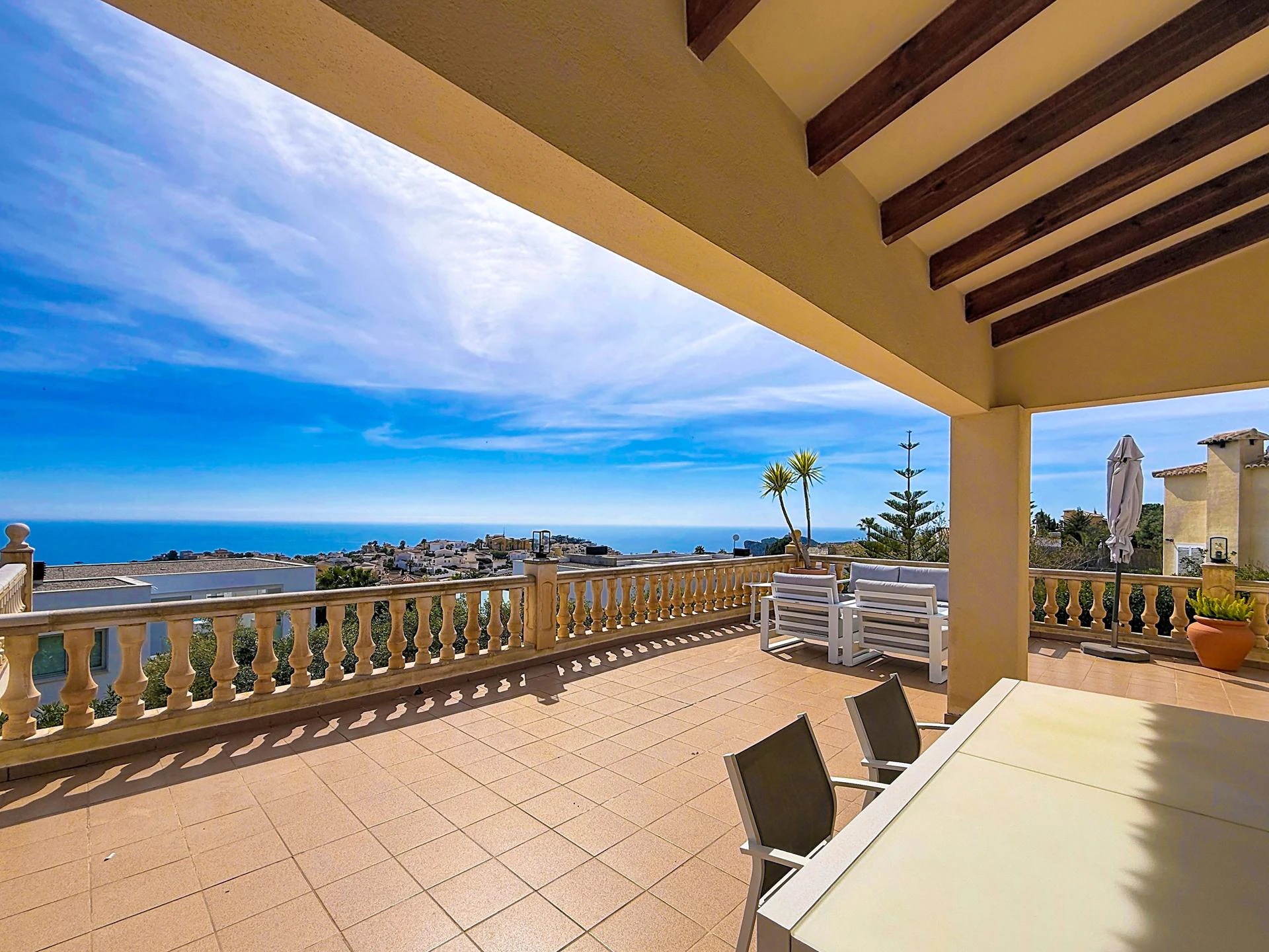 Cumbre del Sol, Villa with sea views