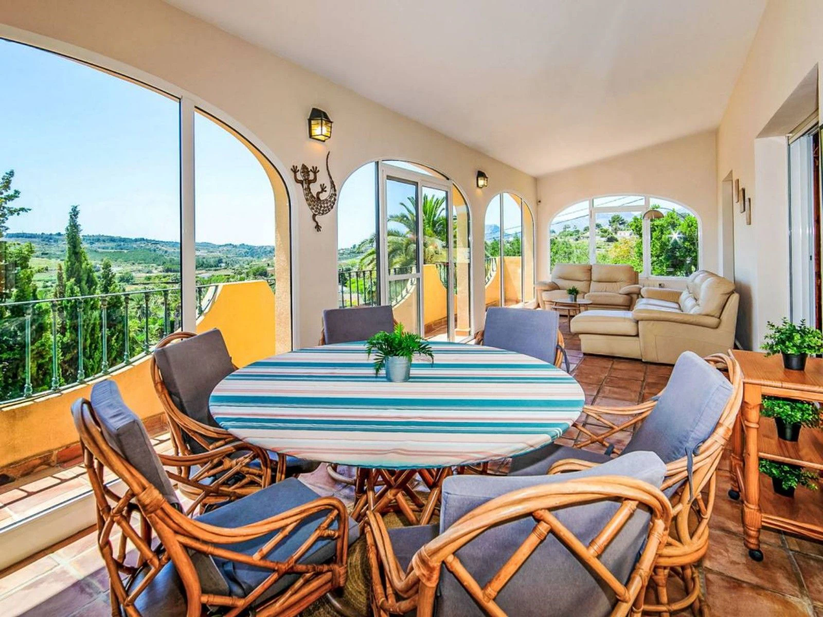 Country house for sale close to Benissa town