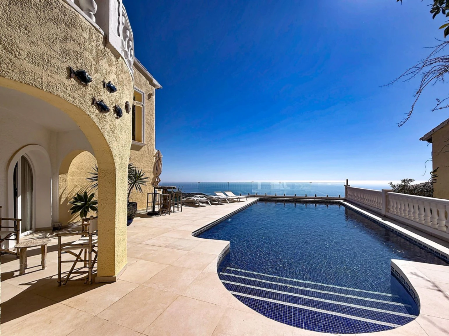 Cumbre del Sol villa renovated with spectacular sea views