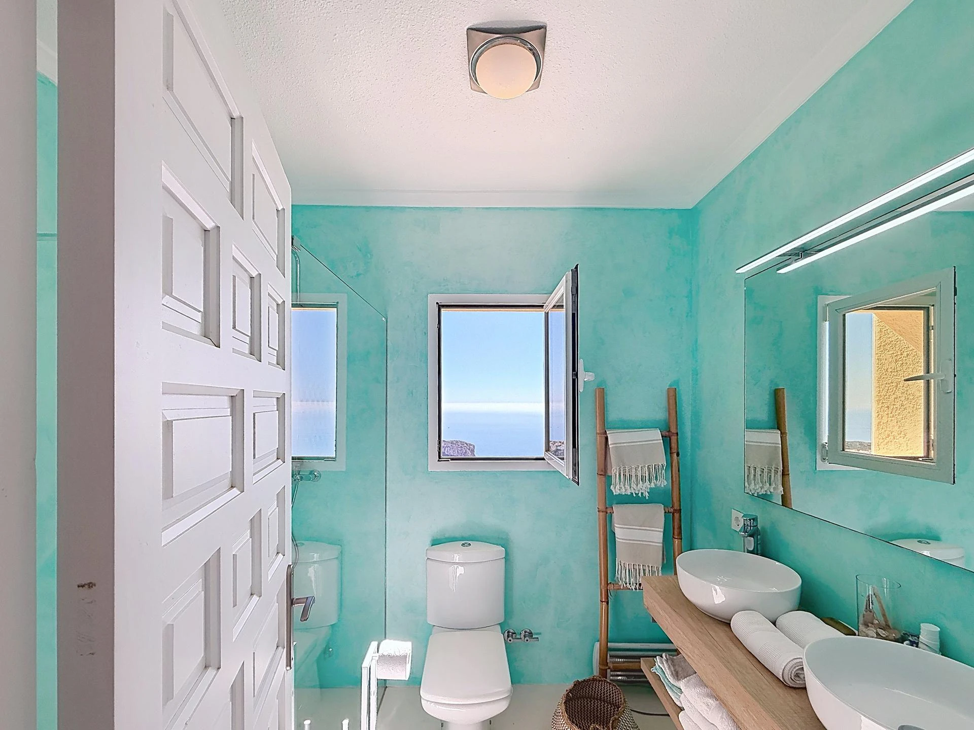 Cumbre del Sol villa renovated with spectacular sea views