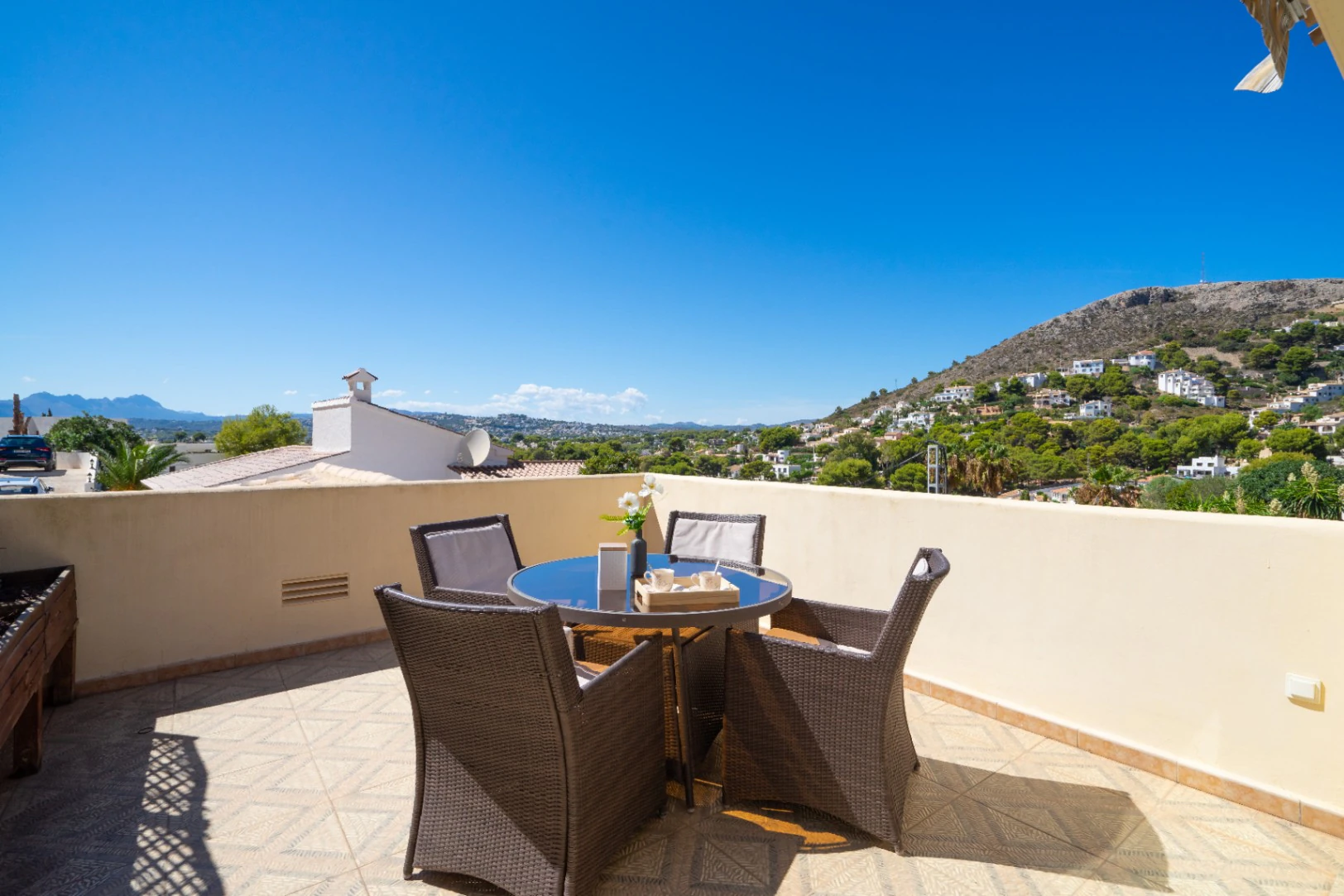Villa for sale in El Portet area of Moraira surrounded by nature