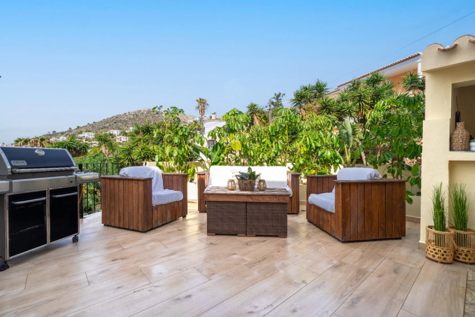 Villa for sale in El Portet area of Moraira surrounded by nature