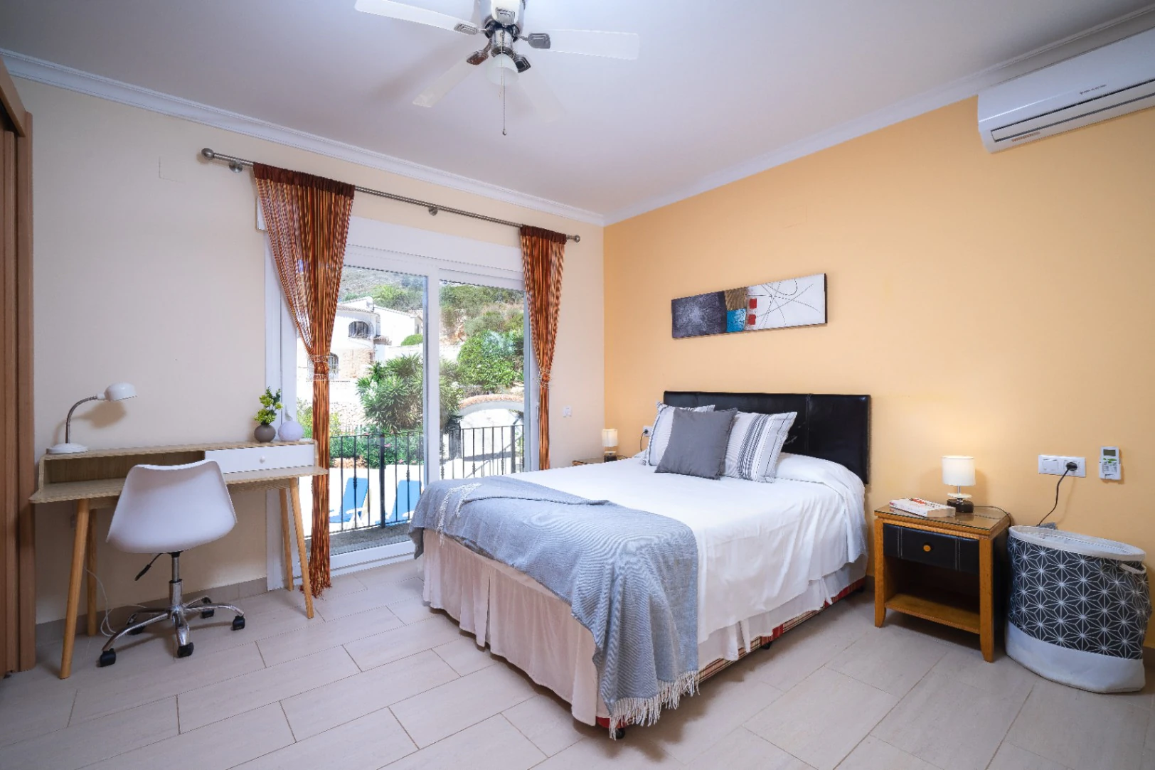Villa for sale in El Portet area of Moraira surrounded by nature