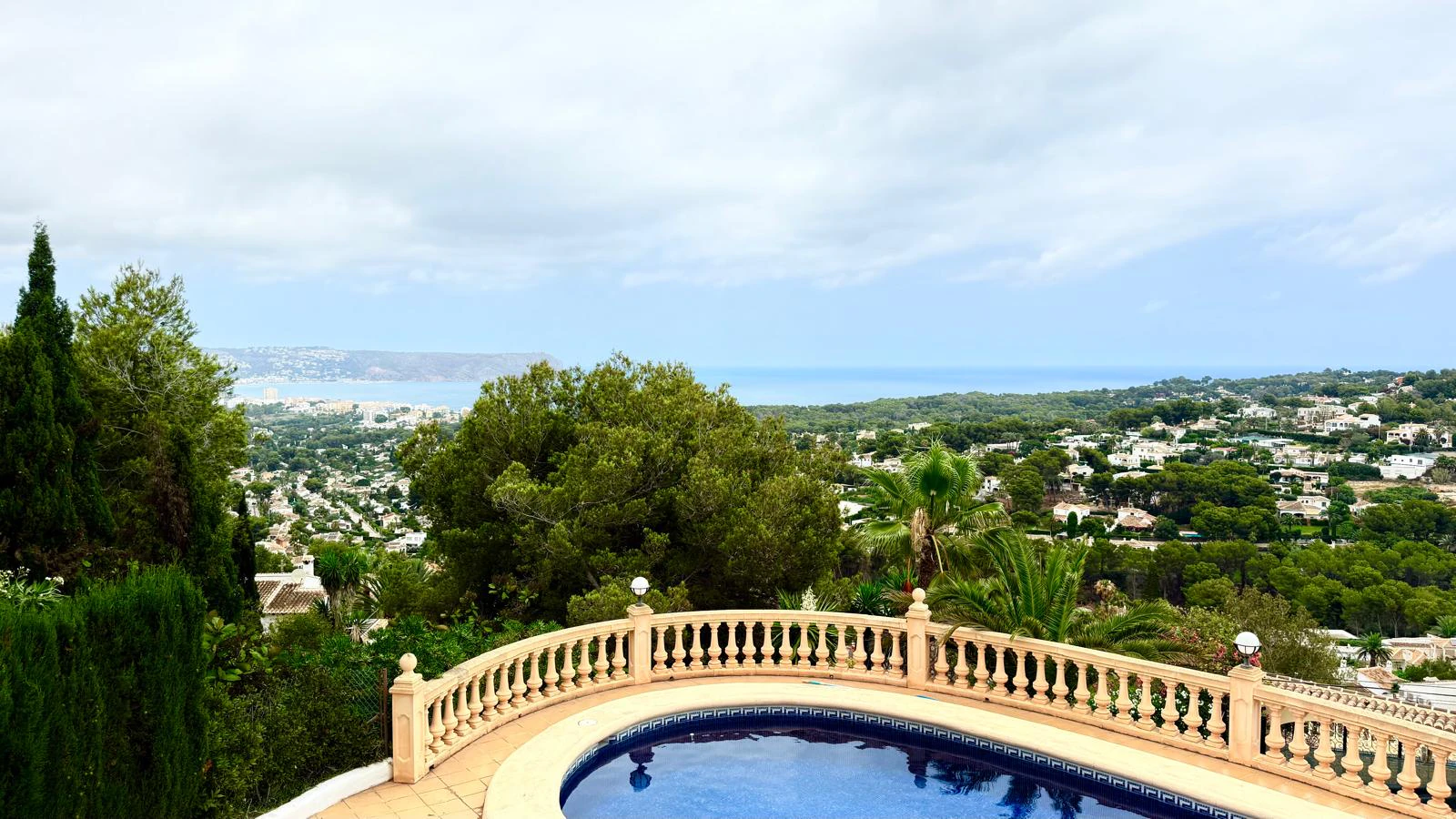 JCP3WIQN - Faszinierende Villa im ibizenkischen Stil mit Panoramameerblick in Jávea