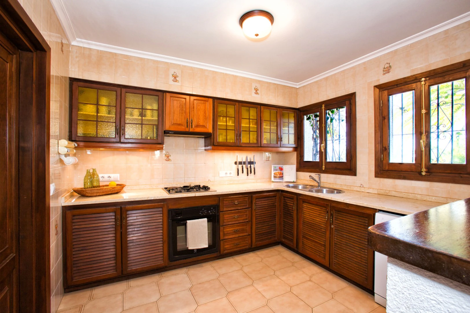 KB1FGN6UT - Traditional villa with sea views for sale in Benissa