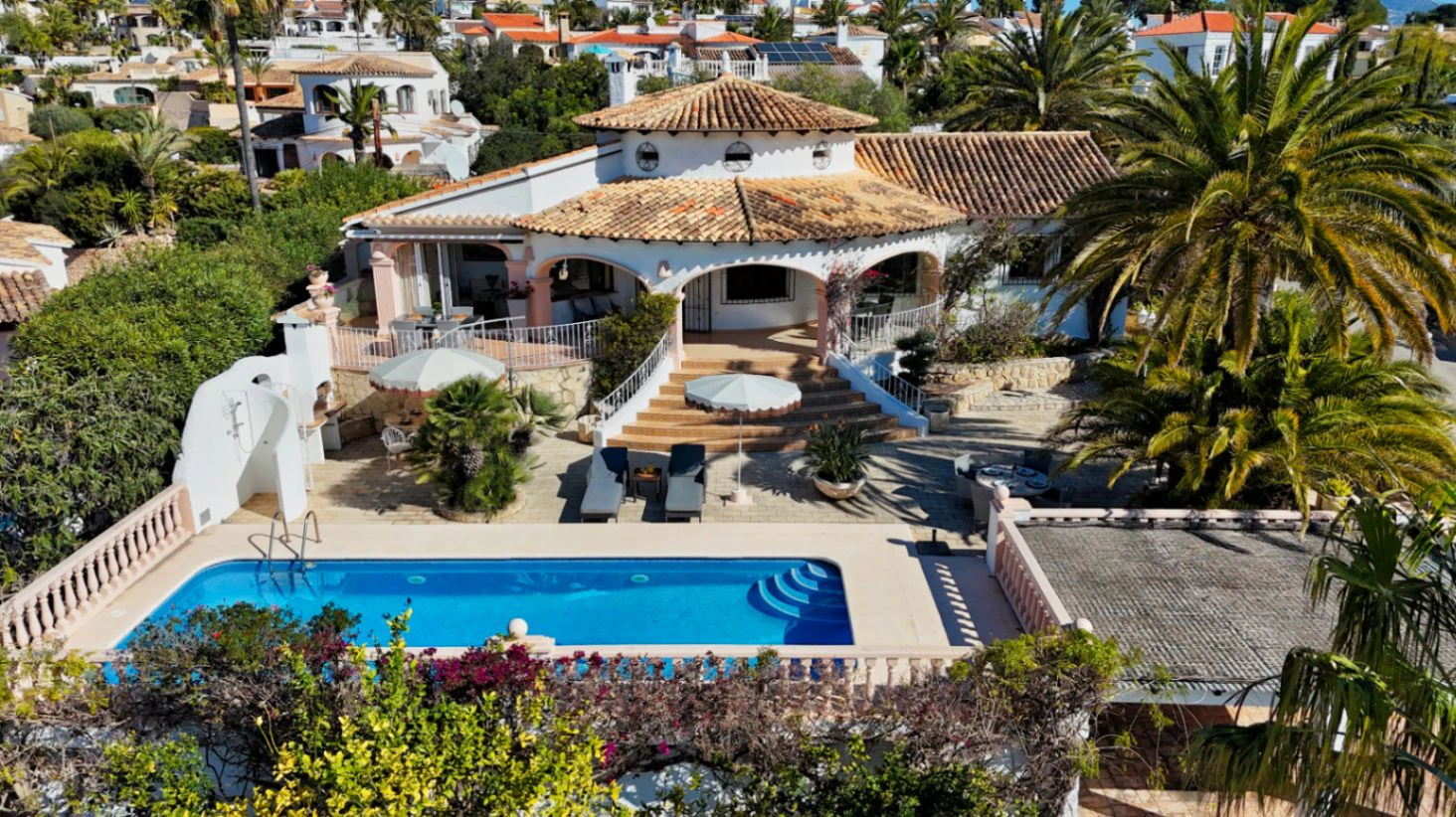 Traditionele zeezicht villa te koop in Benissa
