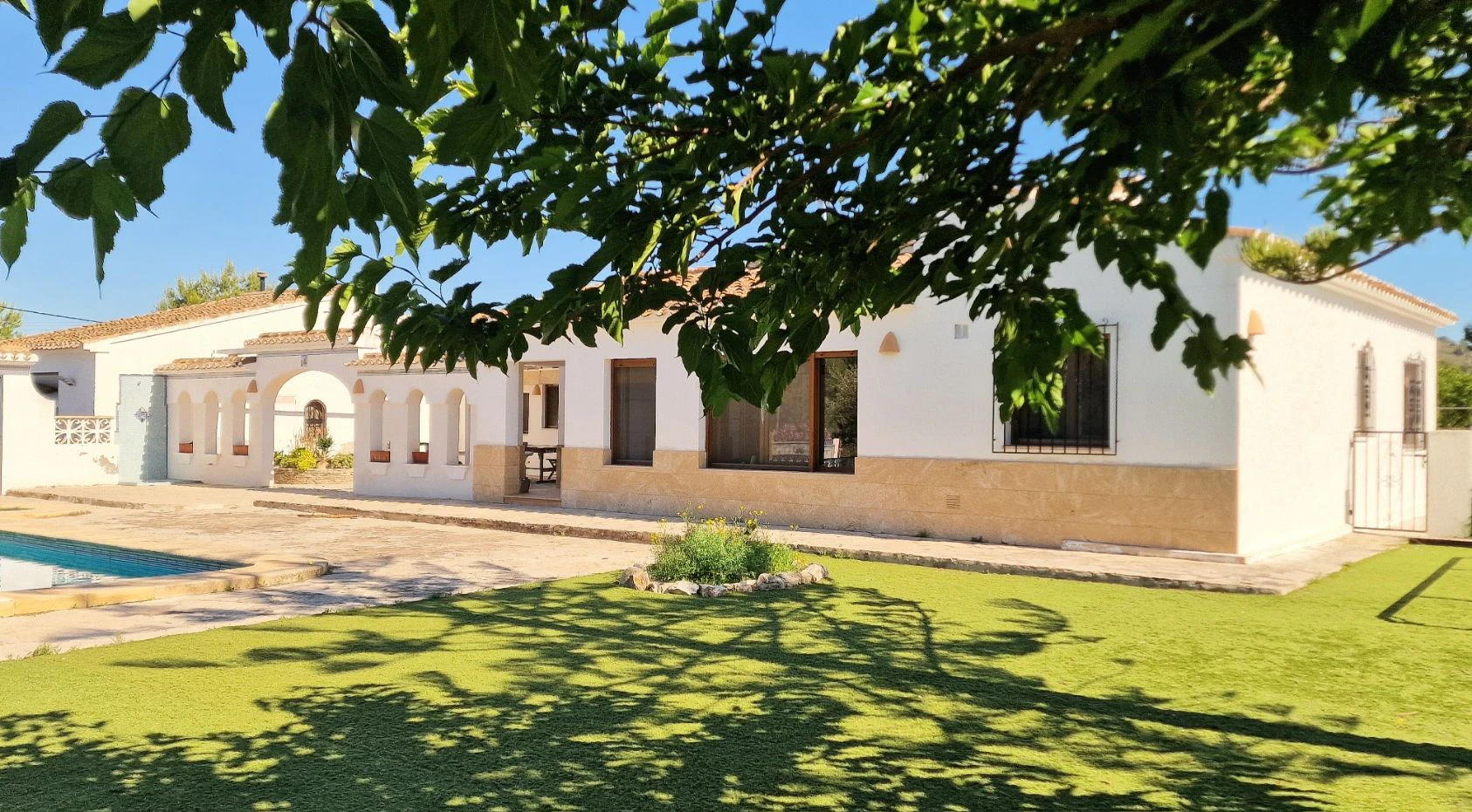 Finca villa for sale in Javea with privacy and tranquility
