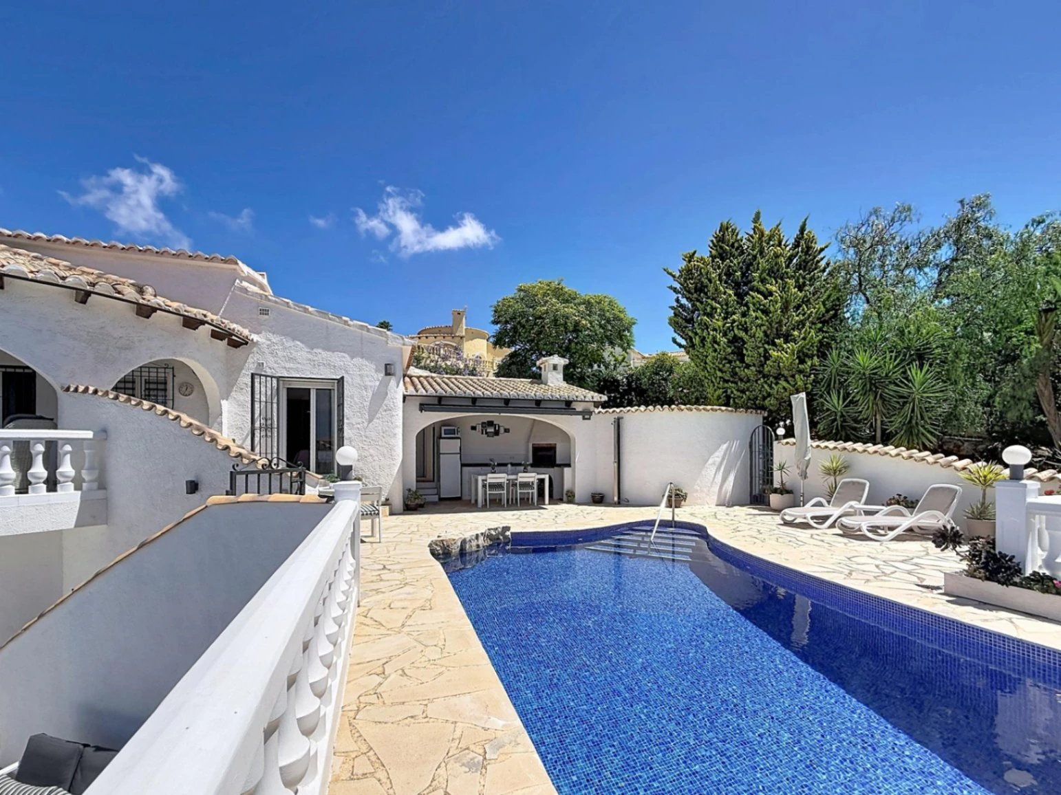 Independent villa with sea views and heated pool Kalmias Cumbre del Sol Costa Blanca North