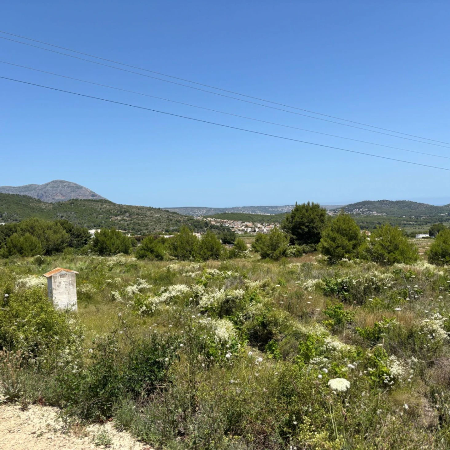 Sea view rustic plot for sale 15 min drive to Lady Elisabeth International School