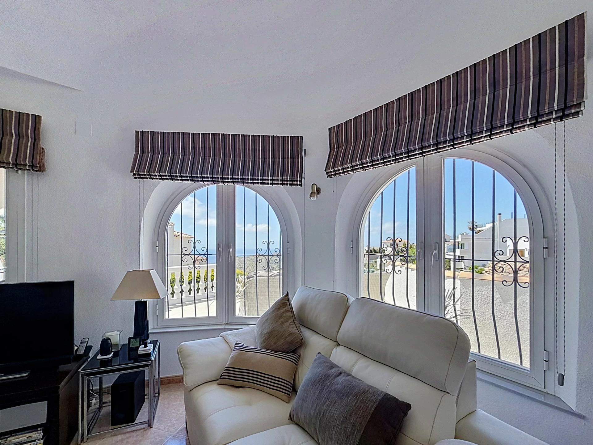 Independent villa with sea views and heated pool Kalmias Cumbre del Sol Costa Blanca North