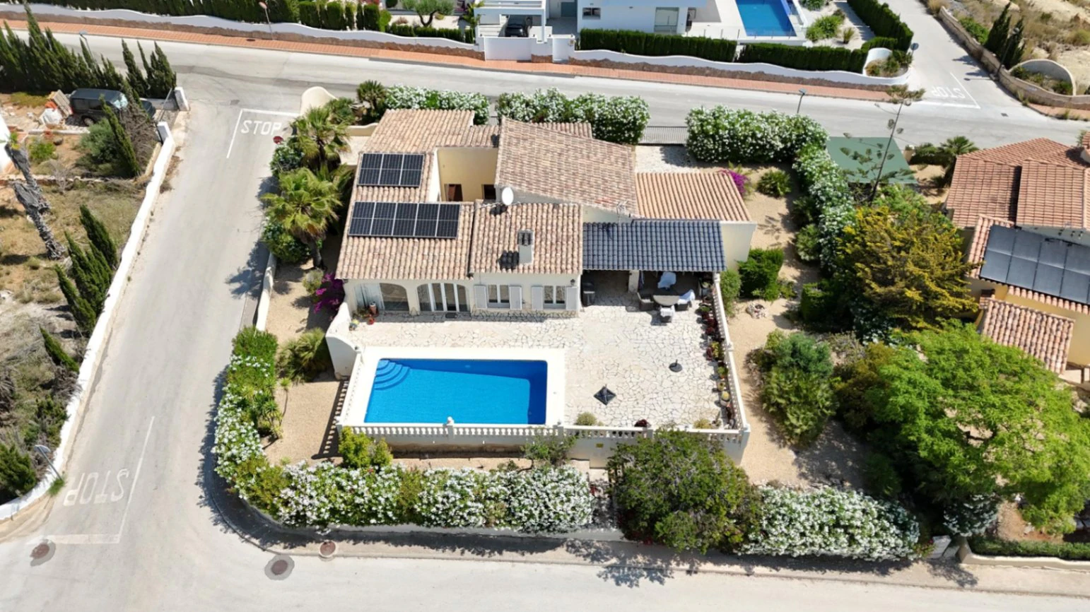 Villa in residential Magnolias, Cumbre del Sol, Costa Blanca North.