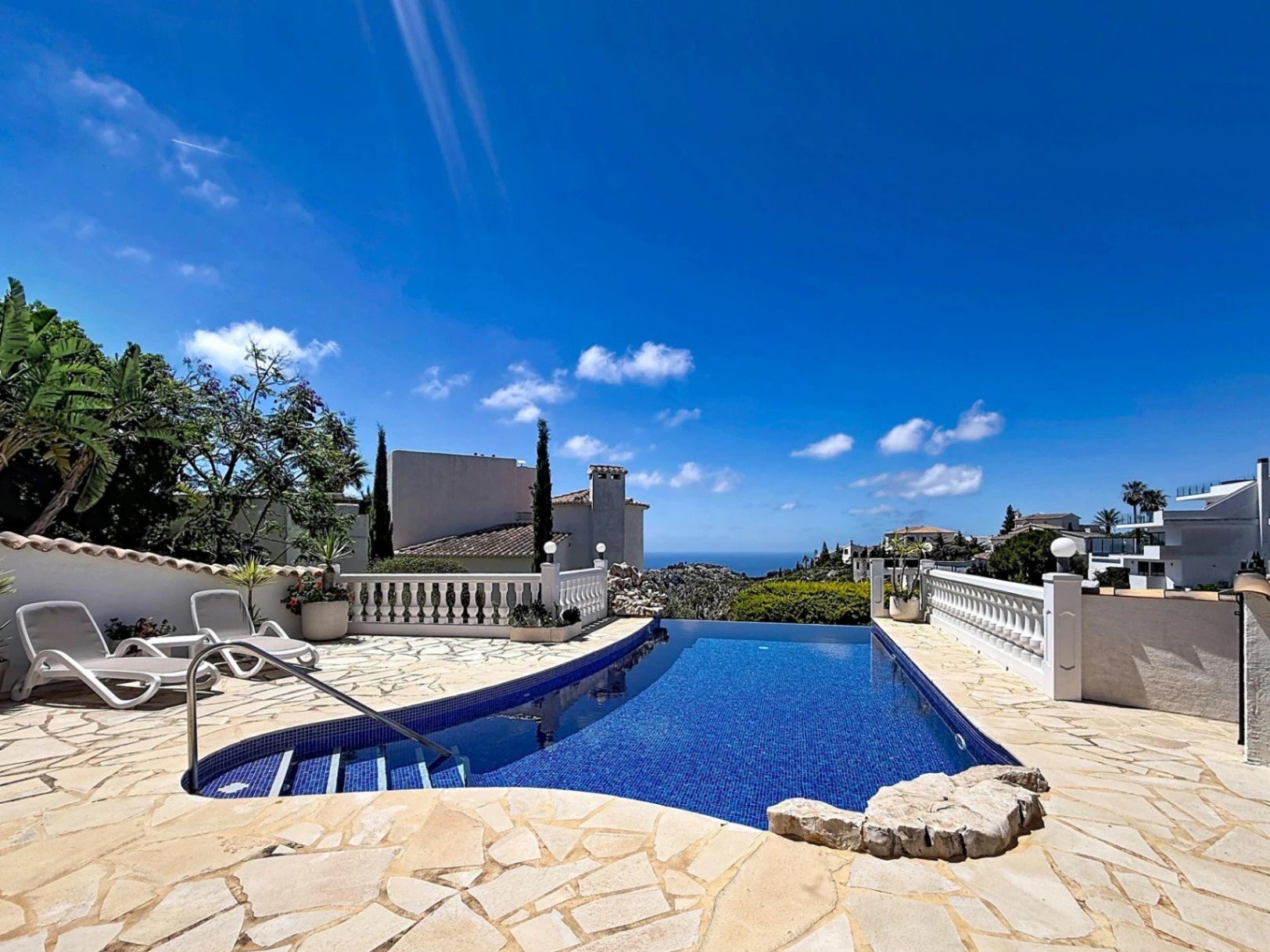 Independent villa with sea views and heated pool Kalmias Cumbre del Sol Costa Blanca North