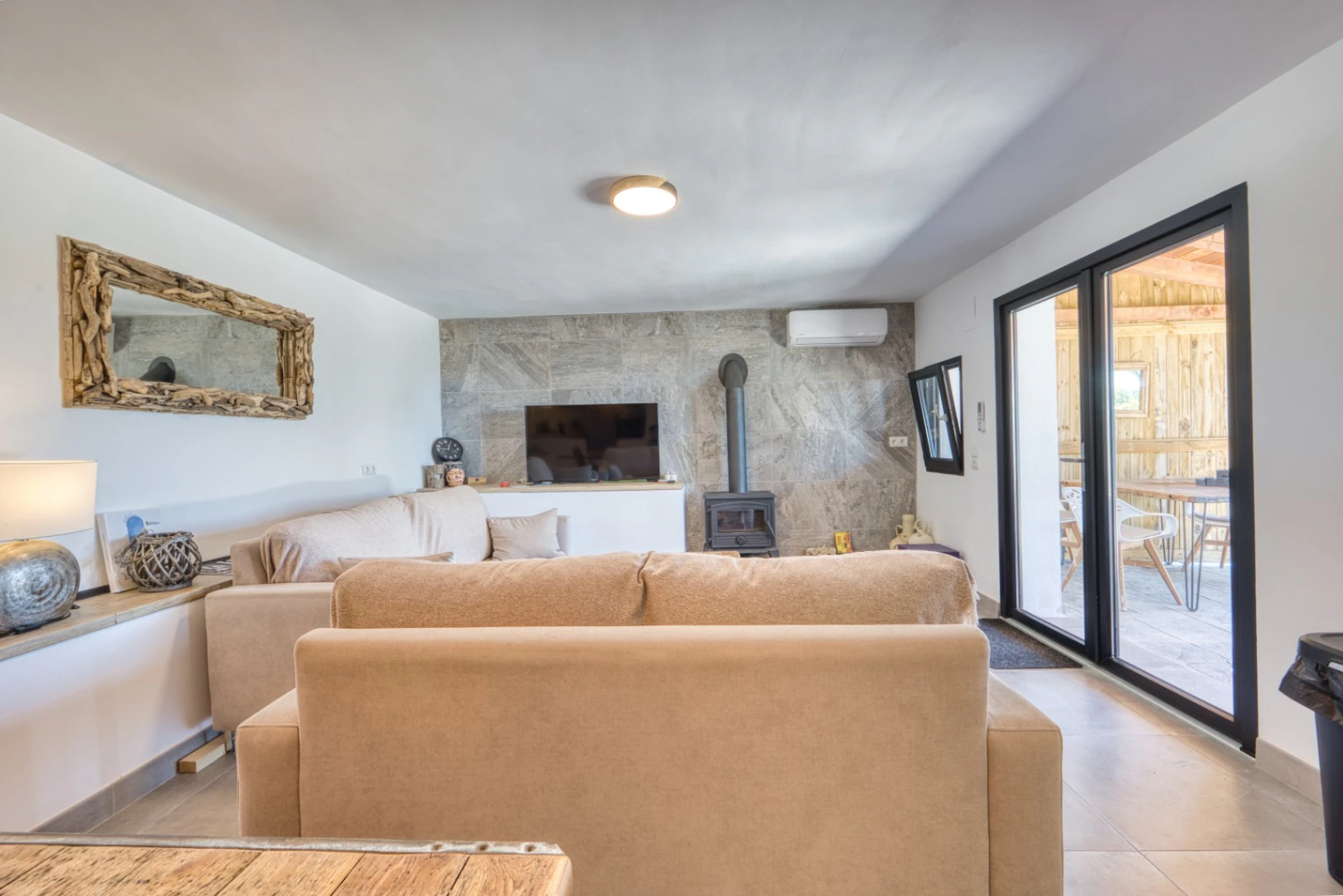 Beautiful renovated finca for sale in Benissa with sea views – ready to move in