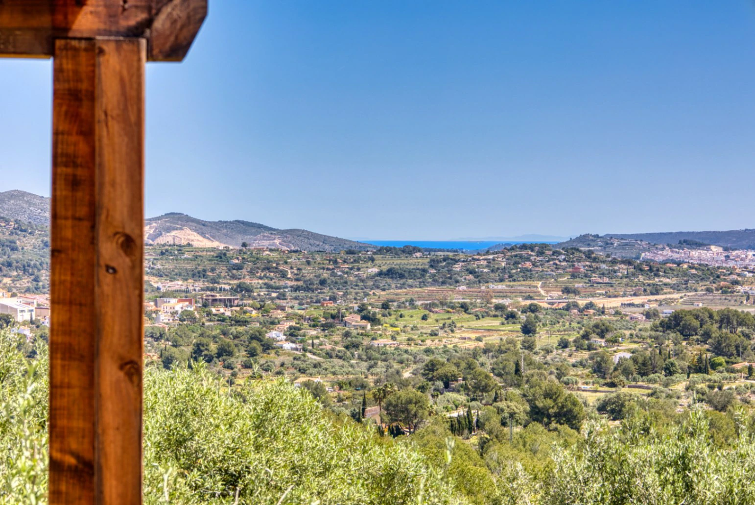Beautiful renovated finca for sale in Benissa with sea views – ready to move in