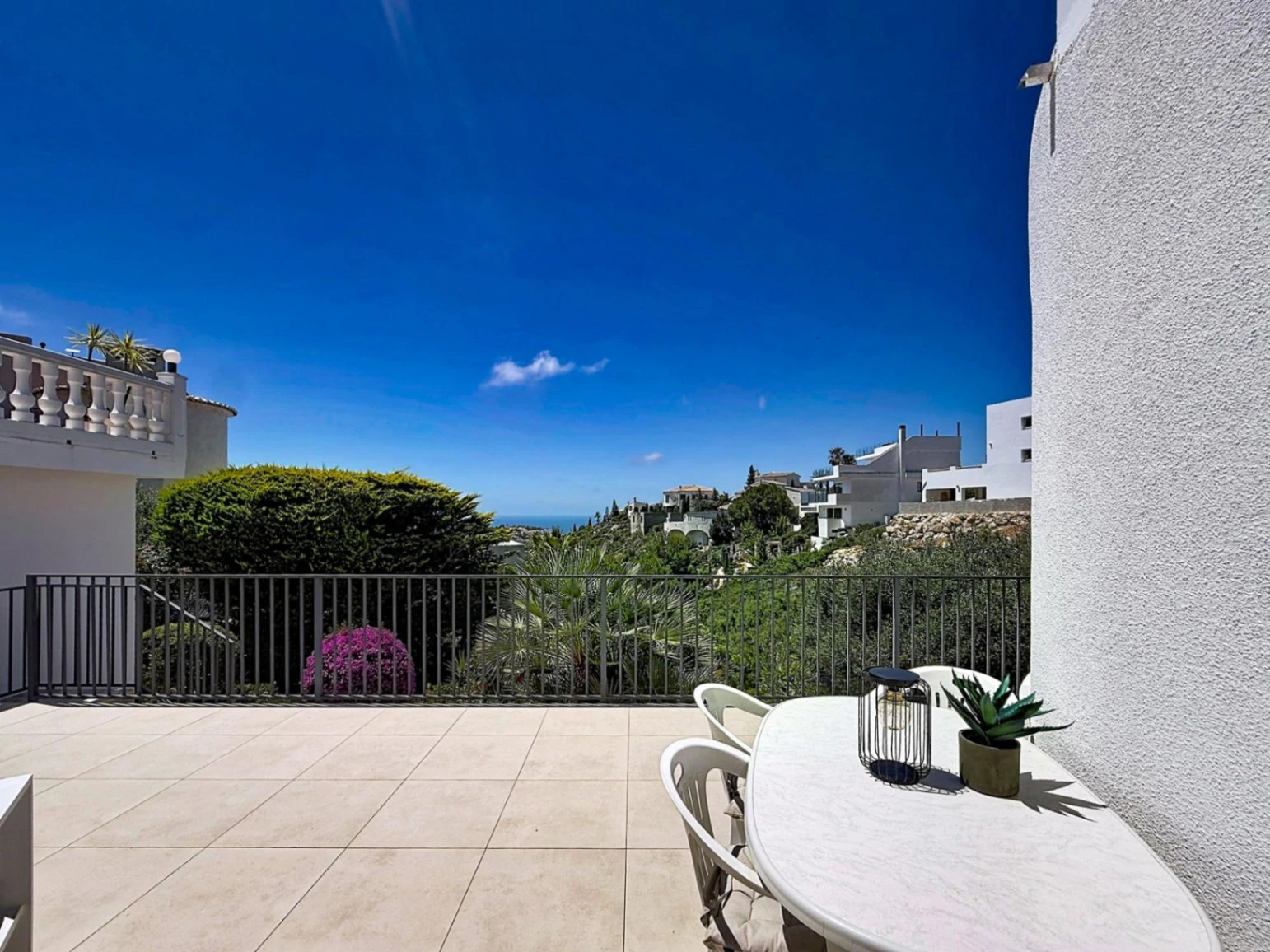 Independent villa with sea views and heated pool Kalmias Cumbre del Sol Costa Blanca North