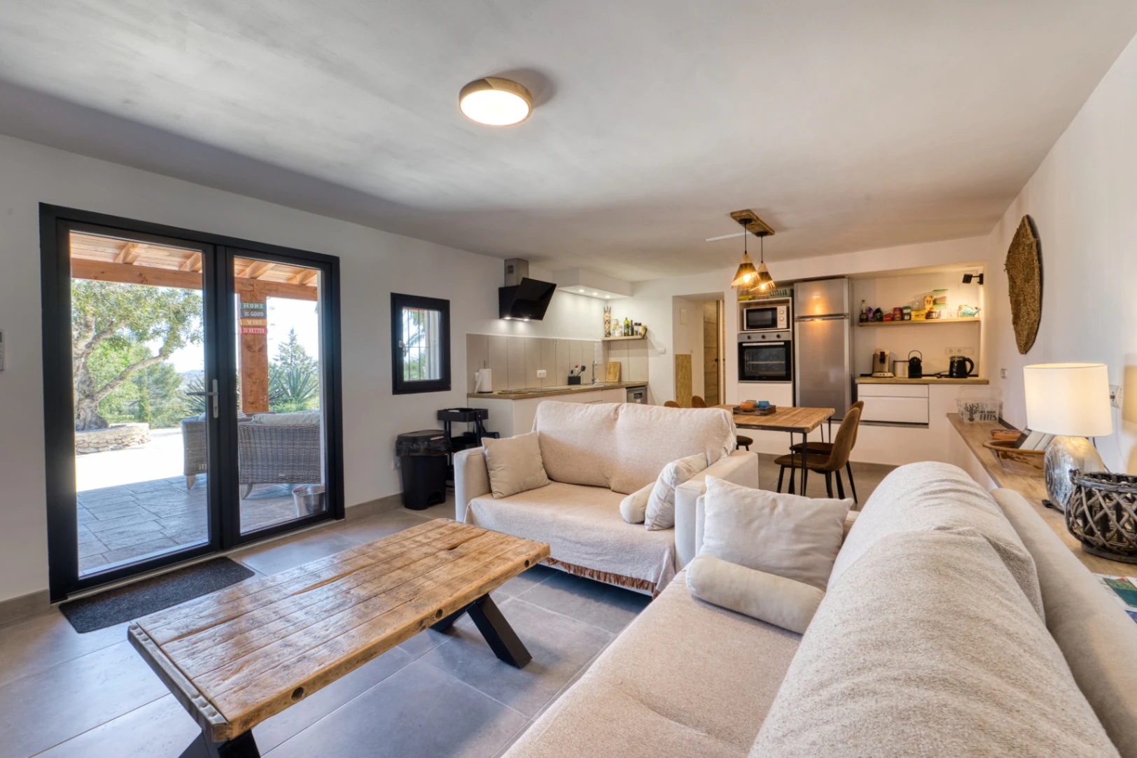 Beautiful renovated finca for sale in Benissa with sea views – ready to move in