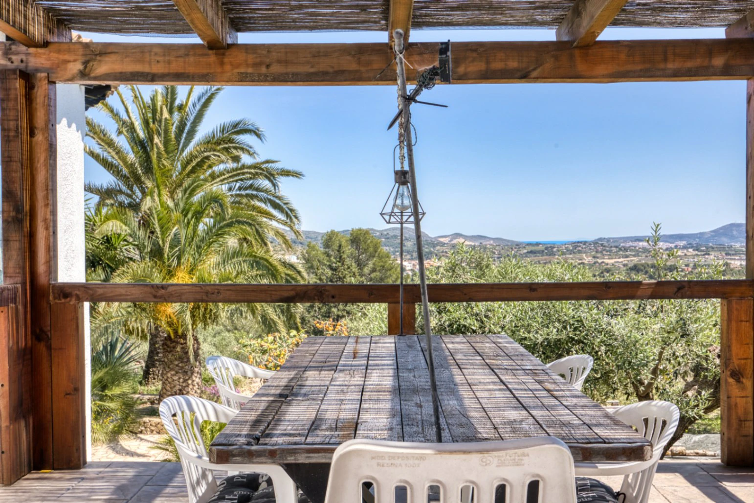 Beautiful renovated finca for sale in Benissa with sea views – ready to move in