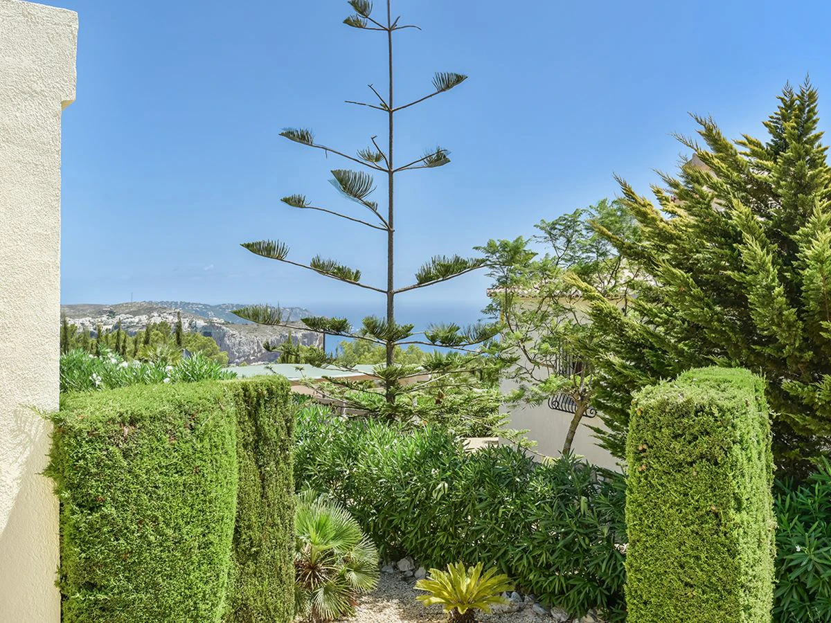 Villa in residential Magnolias, Cumbre del Sol, Costa Blanca North.