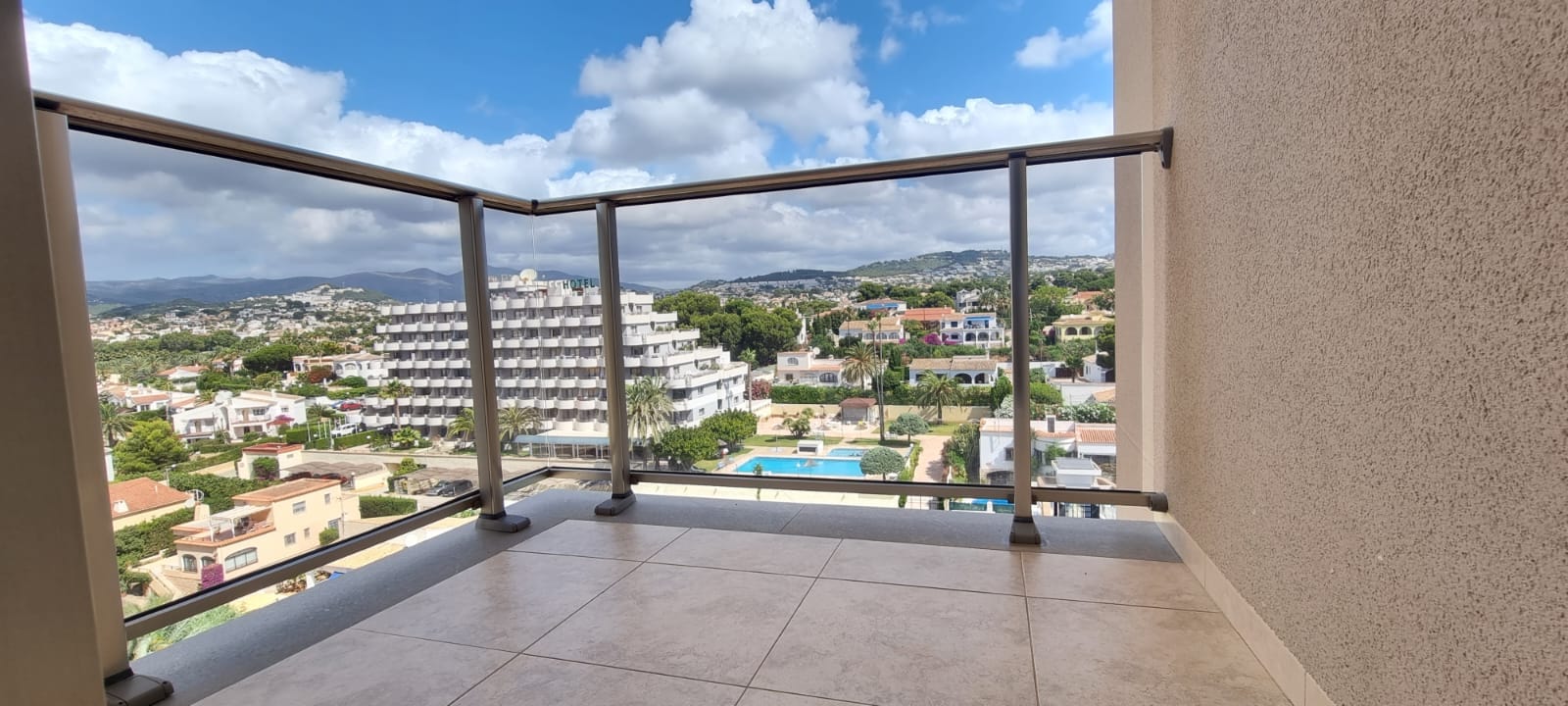 Apartamento en primera línea con vistas al mar en Calpe