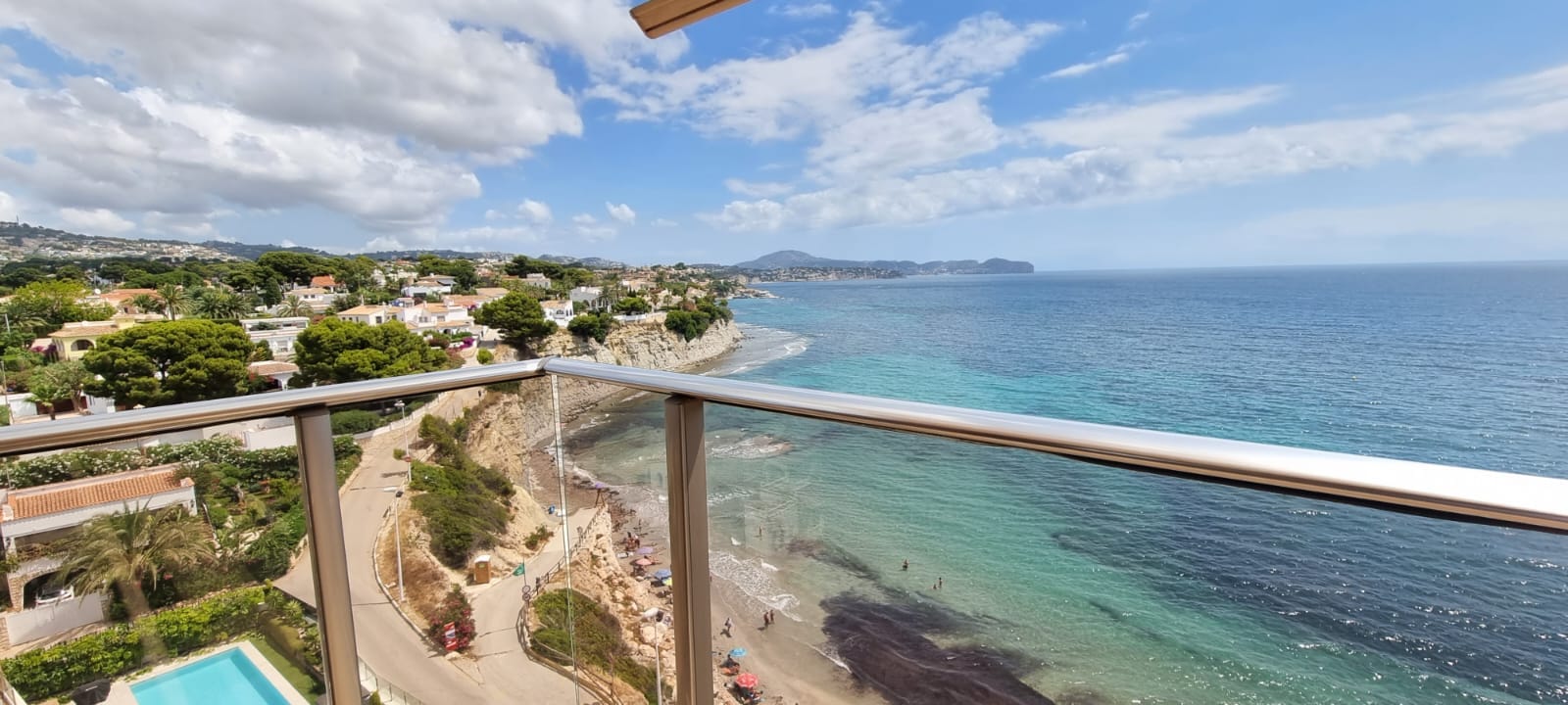 Apartamento en primera línea con vistas al mar en Calpe