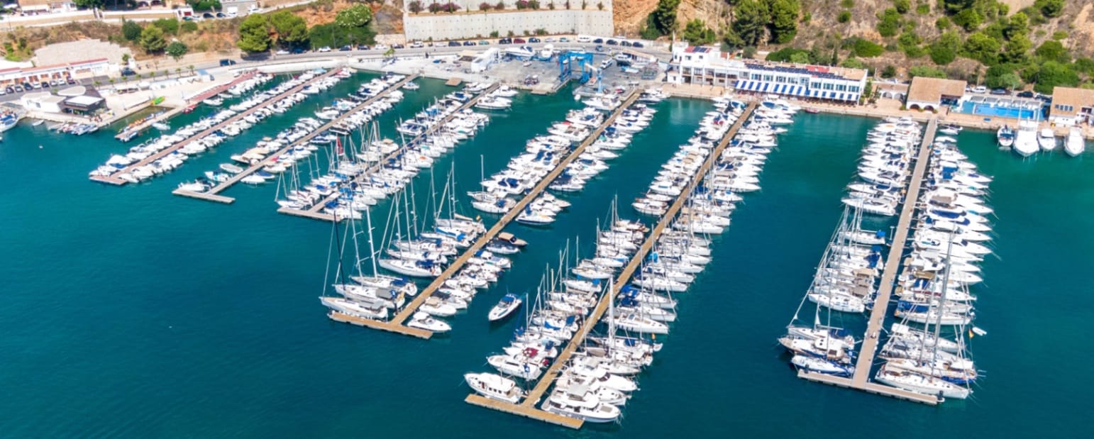 Preciosa villa Moderna en Javea