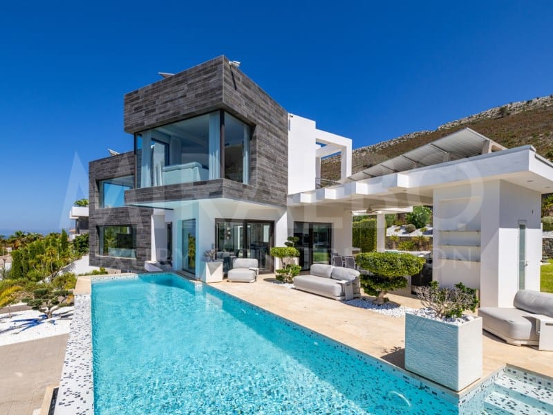 Venta. Chalet/Villa en Jávea