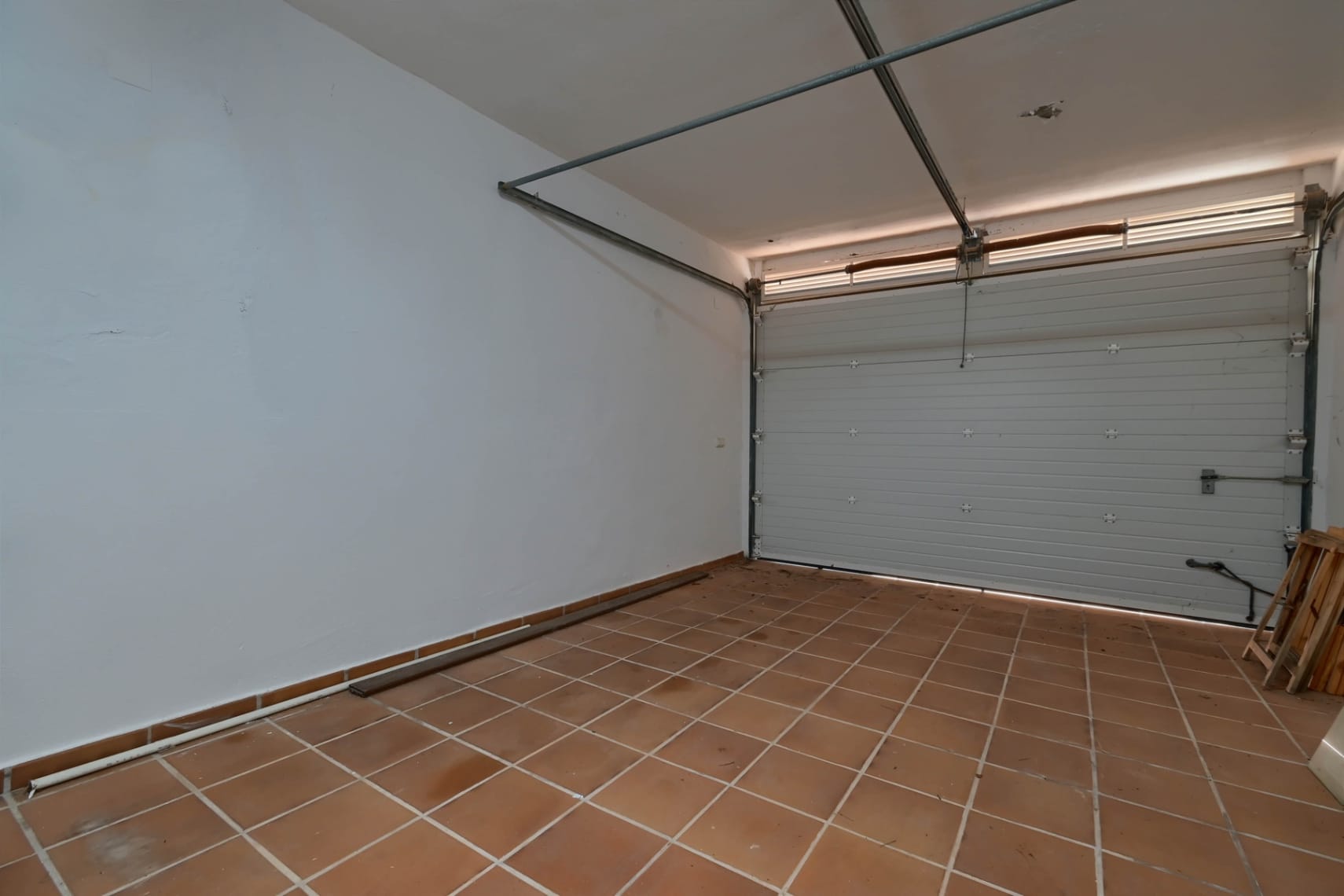 JOYA ARQUITECTÓNICA, PISCINA, TENIS Y CASA DE INVITADOS EN ALZIRA