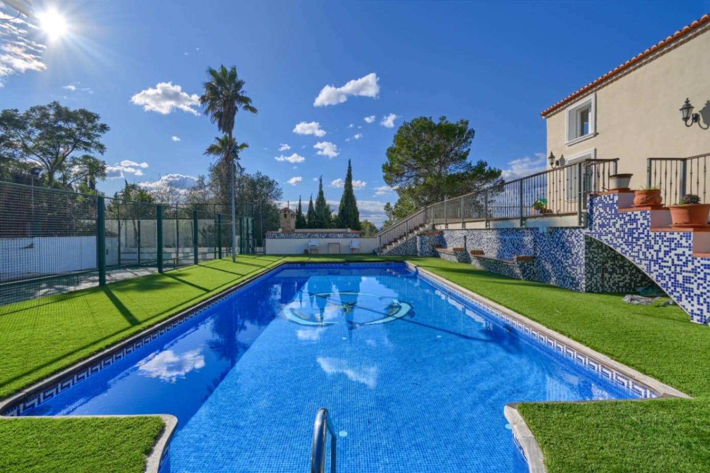 JOYA ARQUITECTÓNICA, PISCINA, TENIS Y CASA DE INVITADOS EN ALZIRA