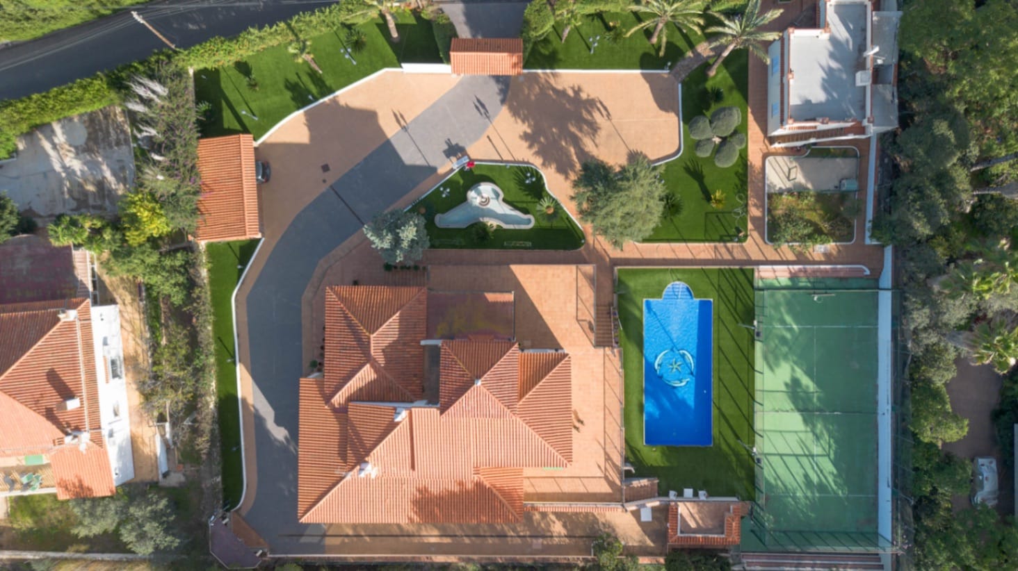JOYA ARQUITECTÓNICA, PISCINA, TENIS Y CASA DE INVITADOS EN ALZIRA