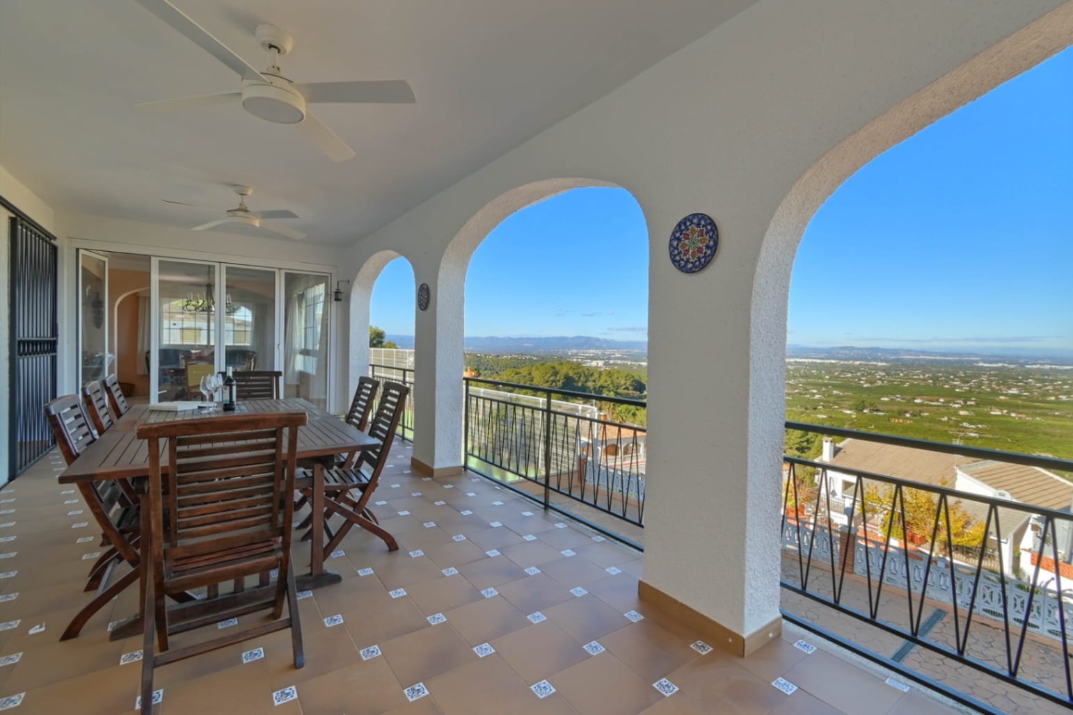 VILLA  GRAN TAMAÑO. VISTAS. PARCELA DOBLE
