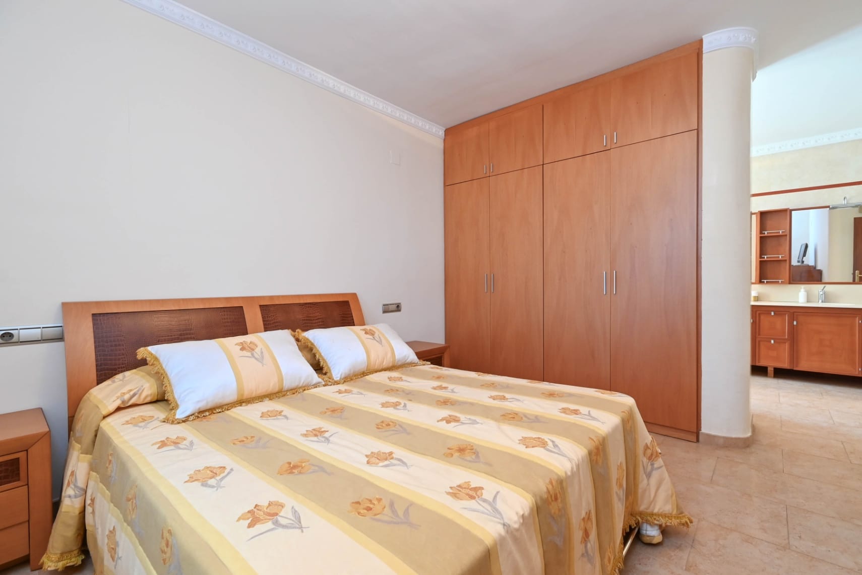 JOYA ARQUITECTÓNICA, PISCINA, TENIS Y CASA DE INVITADOS EN ALZIRA