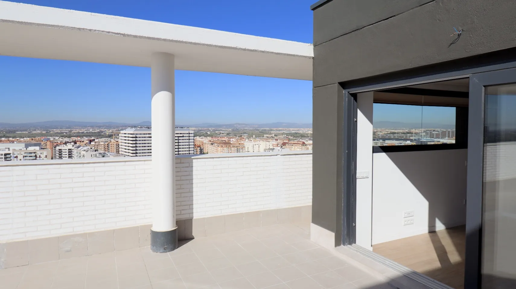 Ático moderno en Safranar con piscina y amplia terraza