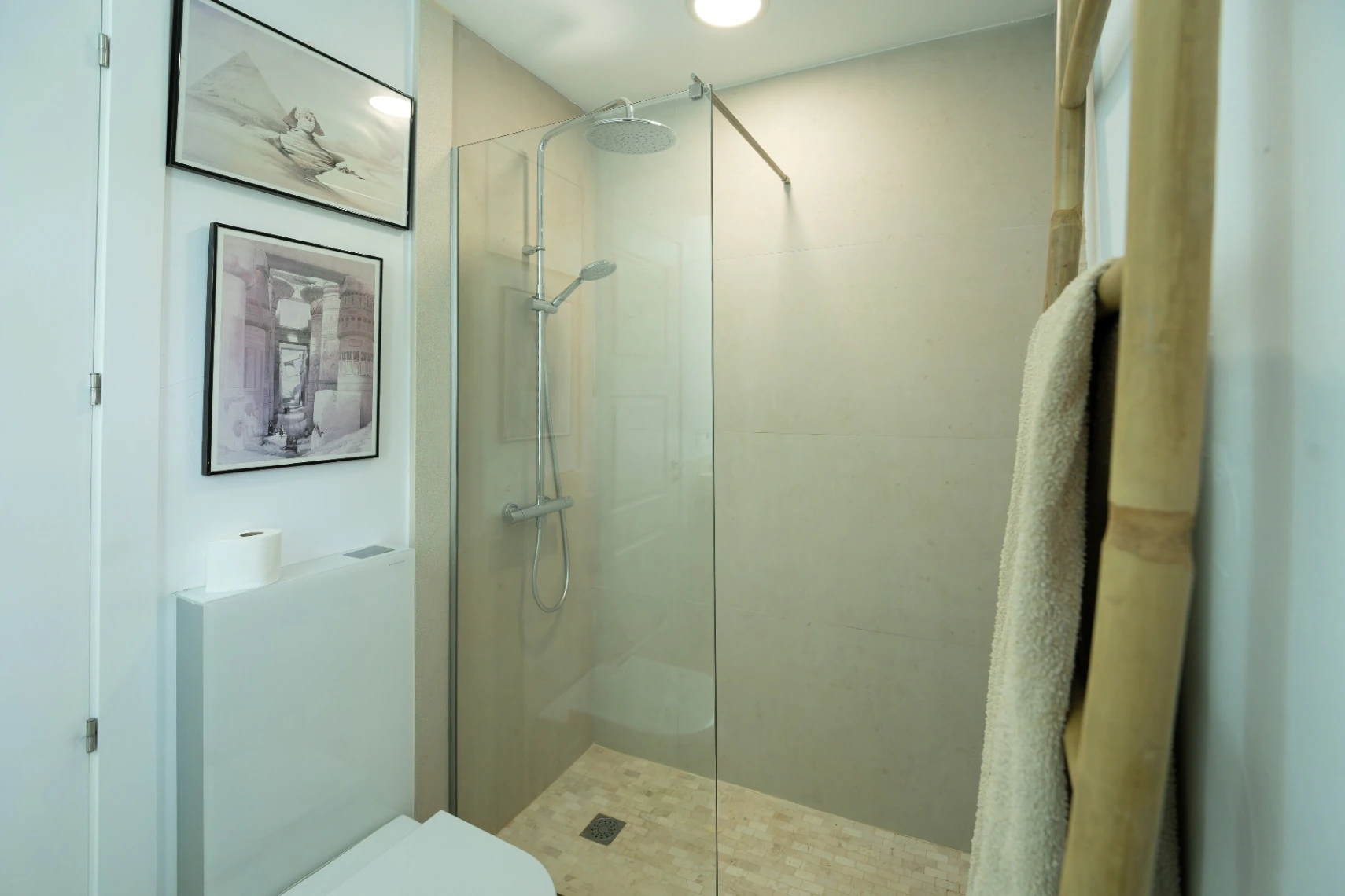 Chalet exclusivo con gran parcela y piscina junto a La Eliana, Valencia