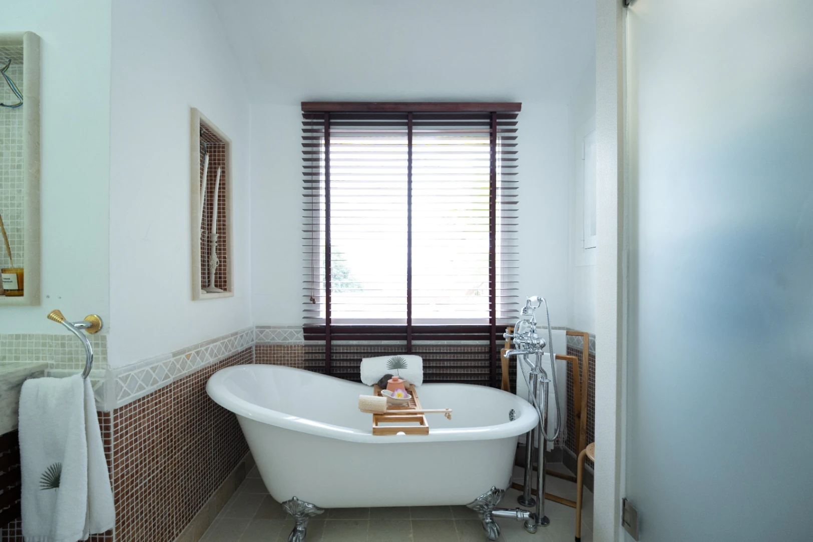 Chalet exclusivo con gran parcela y piscina junto a La Eliana, Valencia