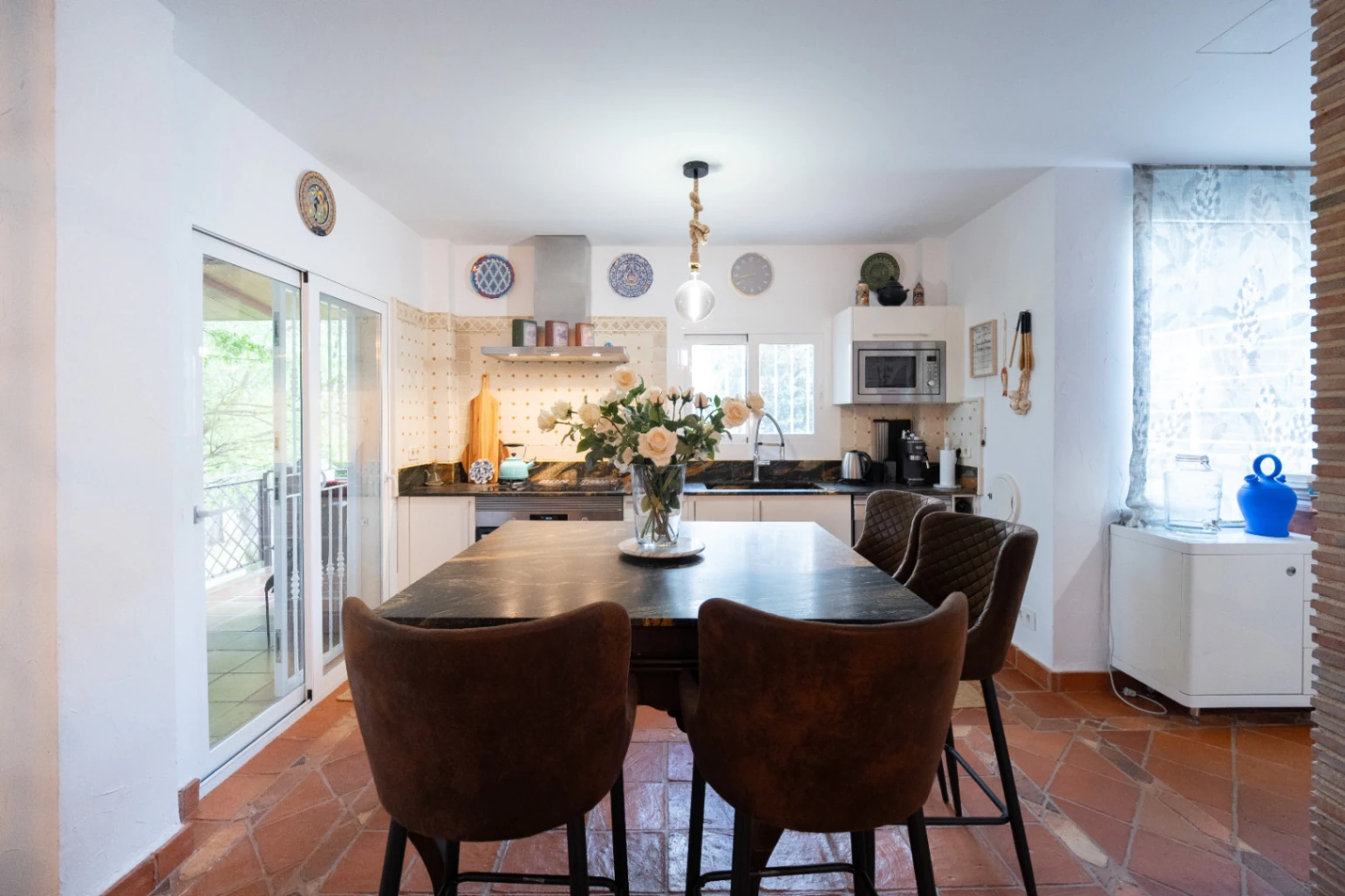 Chalet exclusivo con gran parcela y piscina junto a La Eliana, Valencia