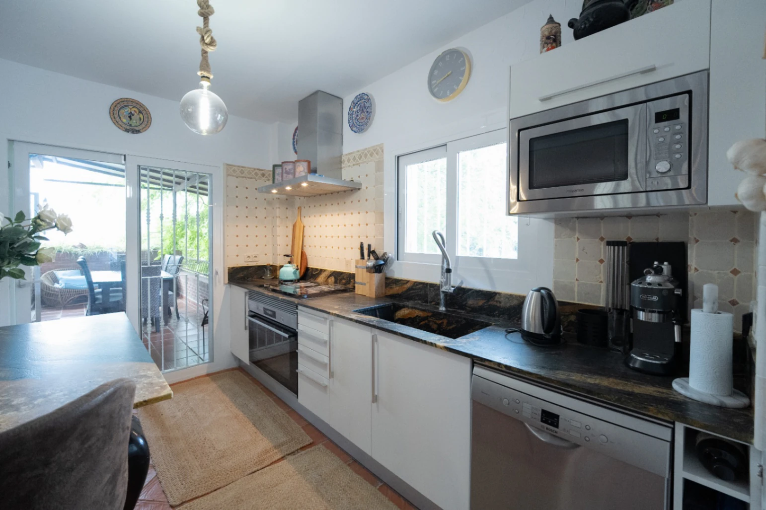Chalet exclusivo con gran parcela y piscina junto a La Eliana, Valencia