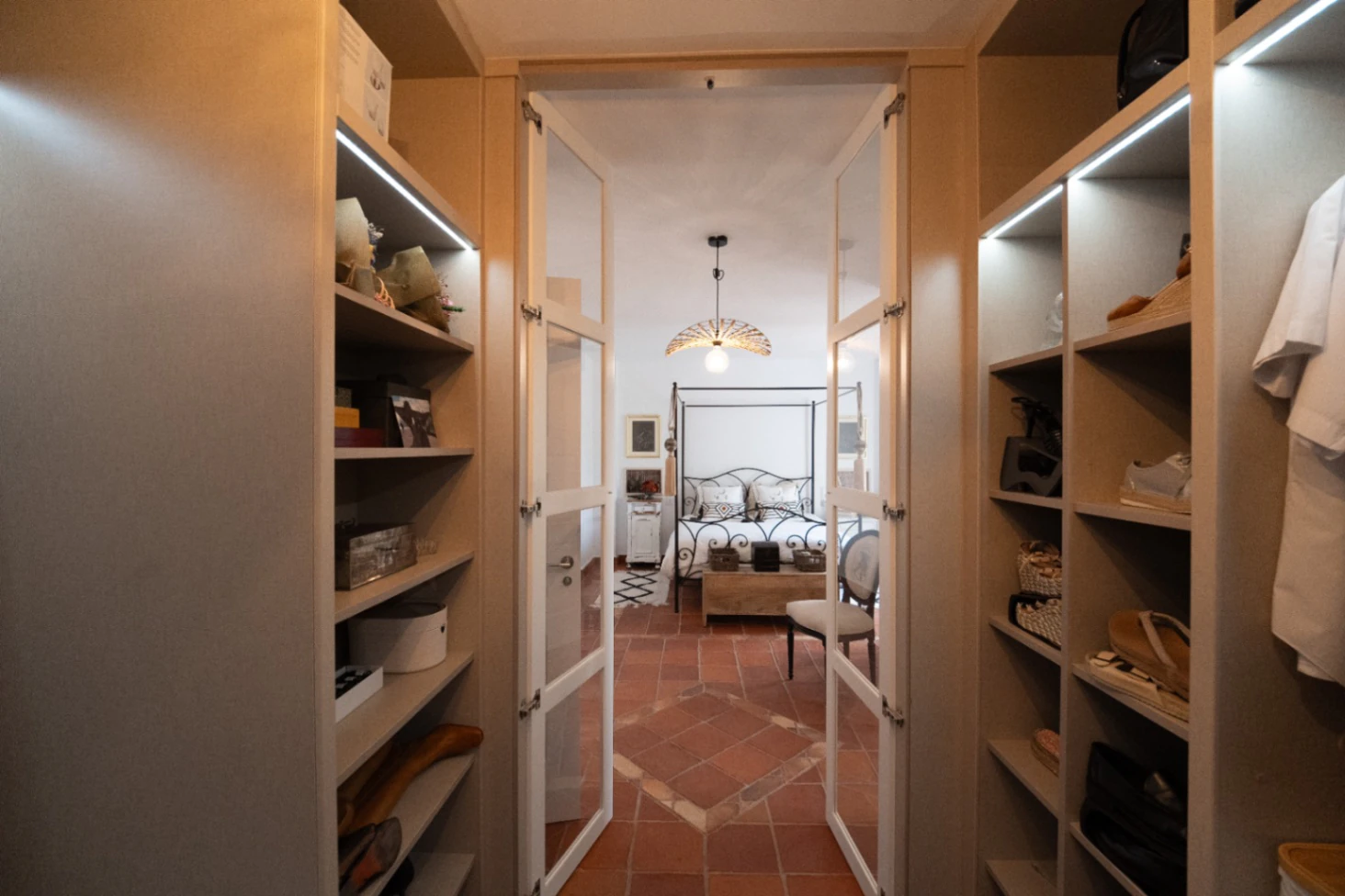 Chalet exclusivo con gran parcela y piscina junto a La Eliana, Valencia