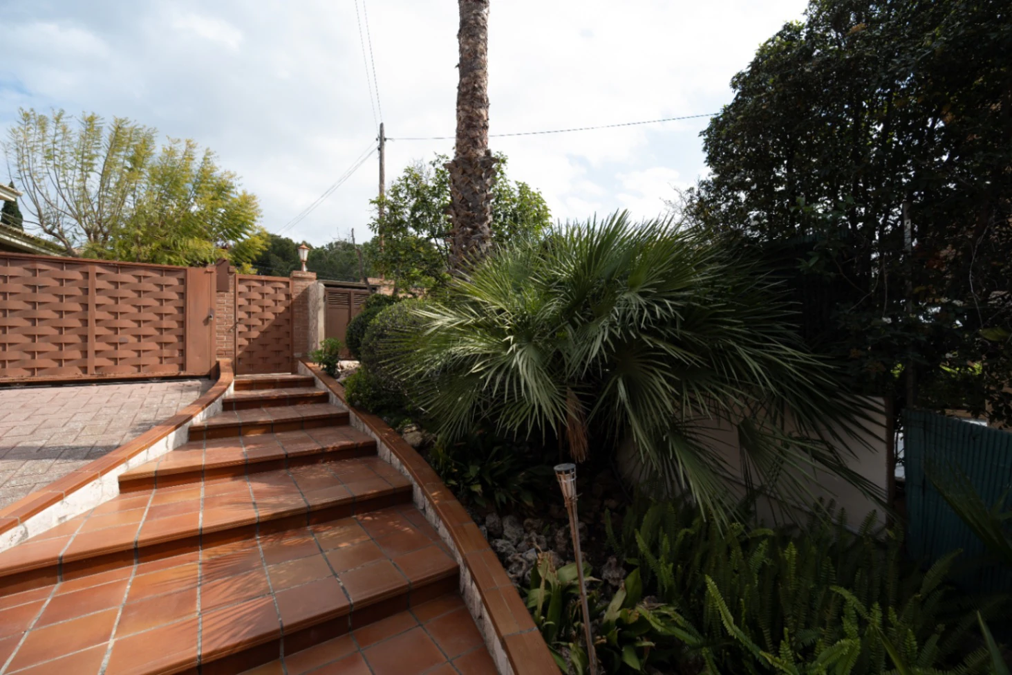 Chalet exclusivo con gran parcela y piscina junto a La Eliana, Valencia