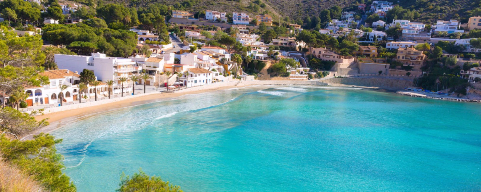 Preciosa Villa Contemporánea con vistas al mar en Moraira
