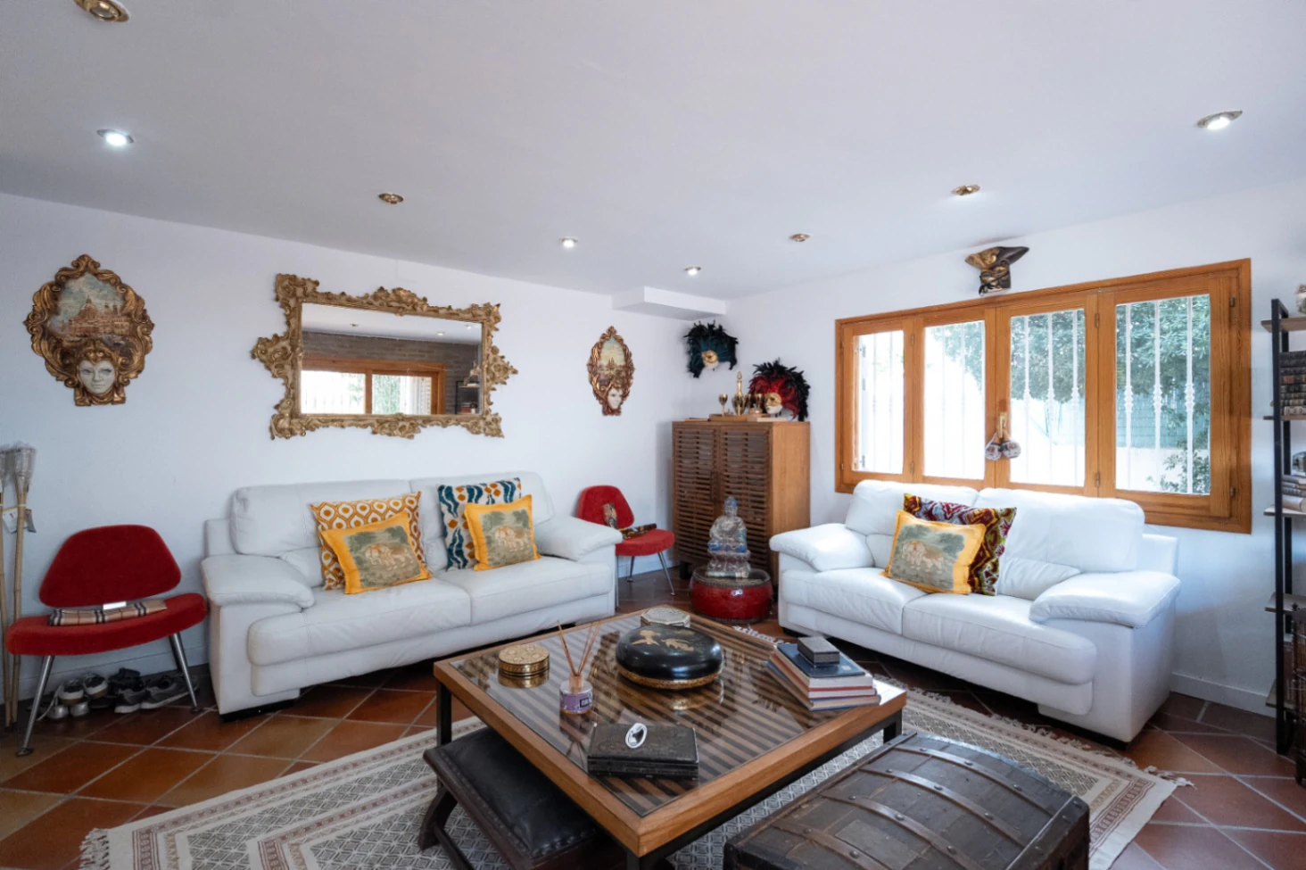 Chalet exclusivo con gran parcela y piscina junto a La Eliana, Valencia