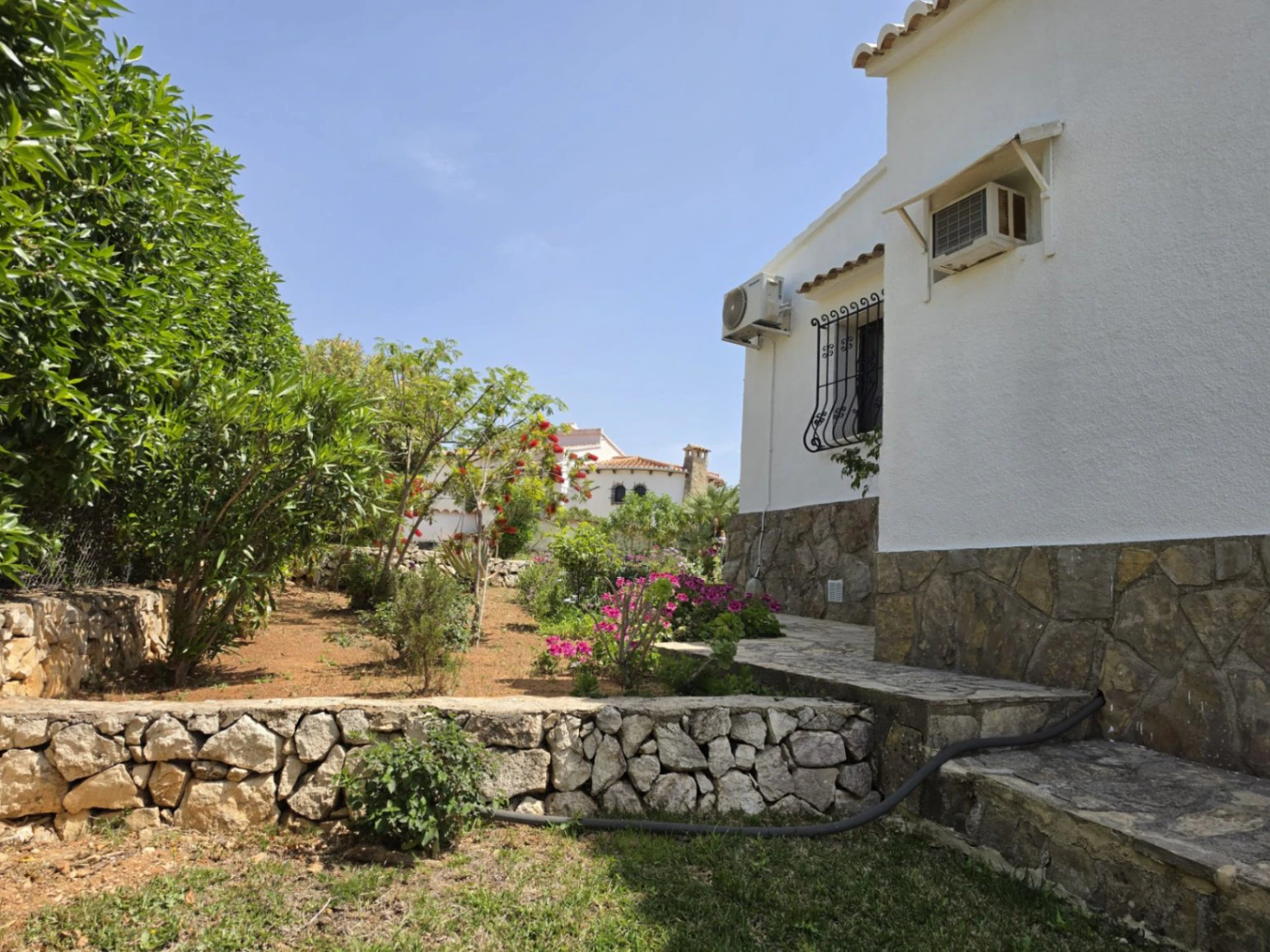Encantadora villa en la prestigiosa zona de Balcón al Mar, Jávea