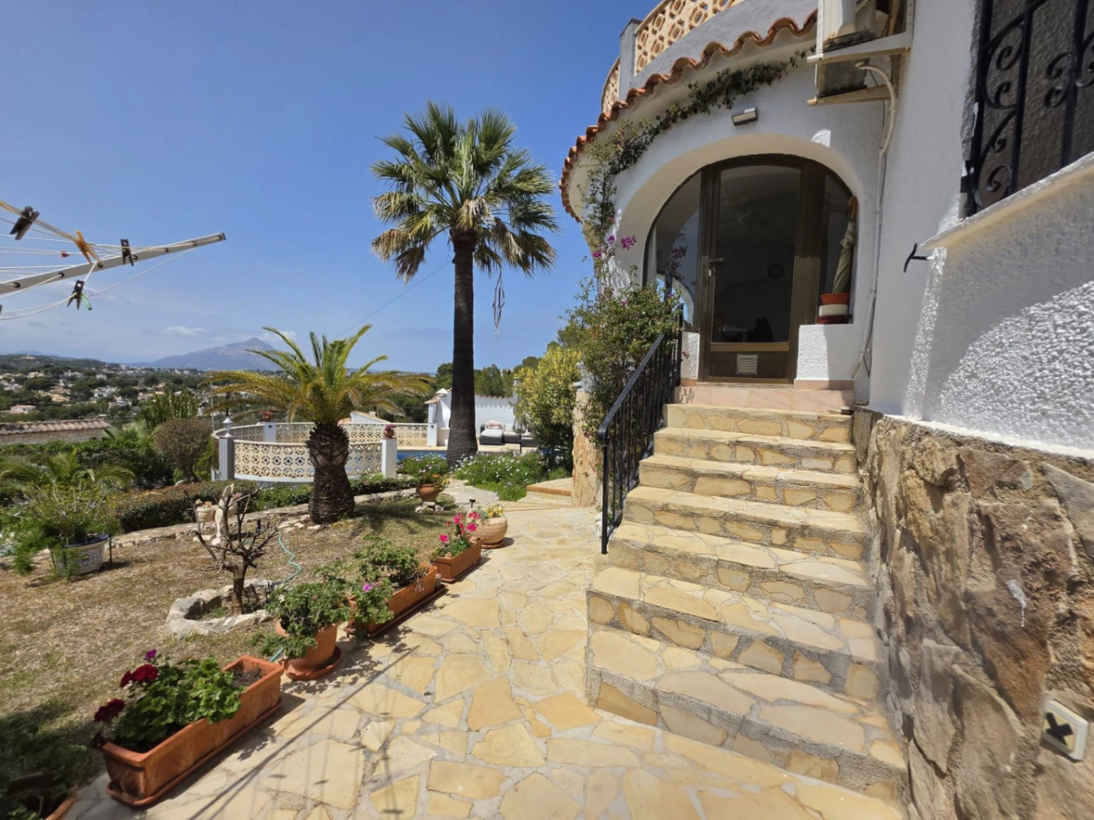 Encantadora villa en la prestigiosa zona de Balcón al Mar, Jávea
