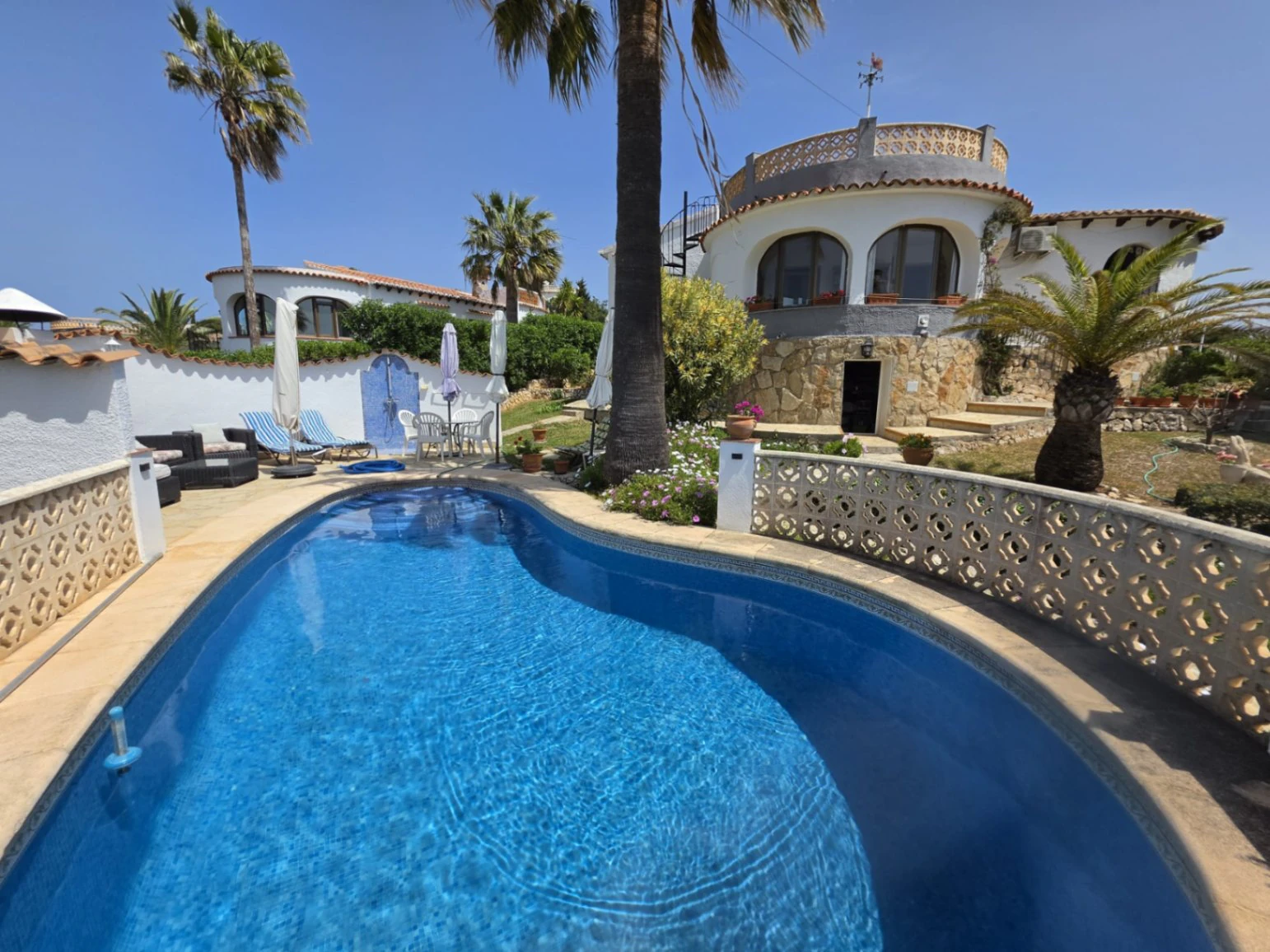 Encantadora villa en la prestigiosa zona de Balcón al Mar, Jávea