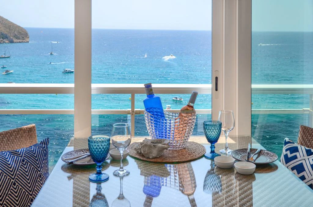 Apartamento Unico en El Portet Moraira Con Vistas Panorámicas al Mar - Imagen 2